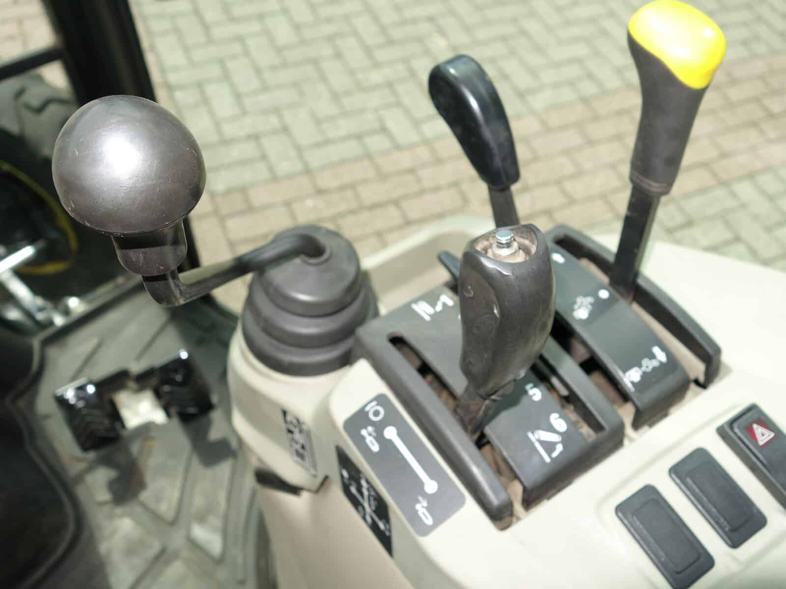 John Deere 3720 4wd HST - Afbeelding 19