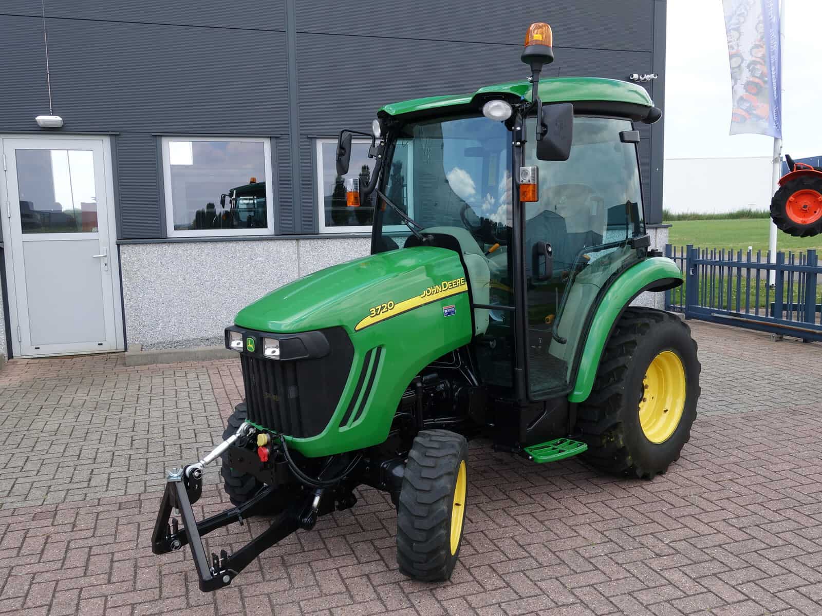 John Deere 3720 4wd HST - Afbeelding 3