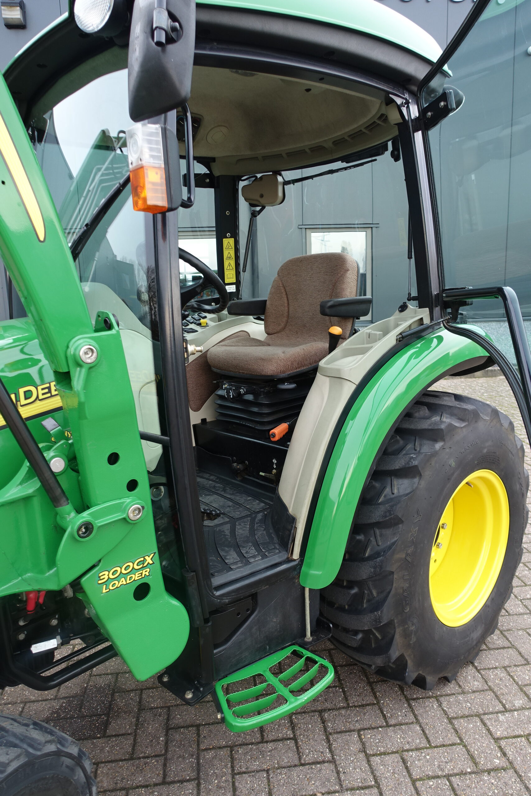 John Deere 3720 4wd HST - Afbeelding 12