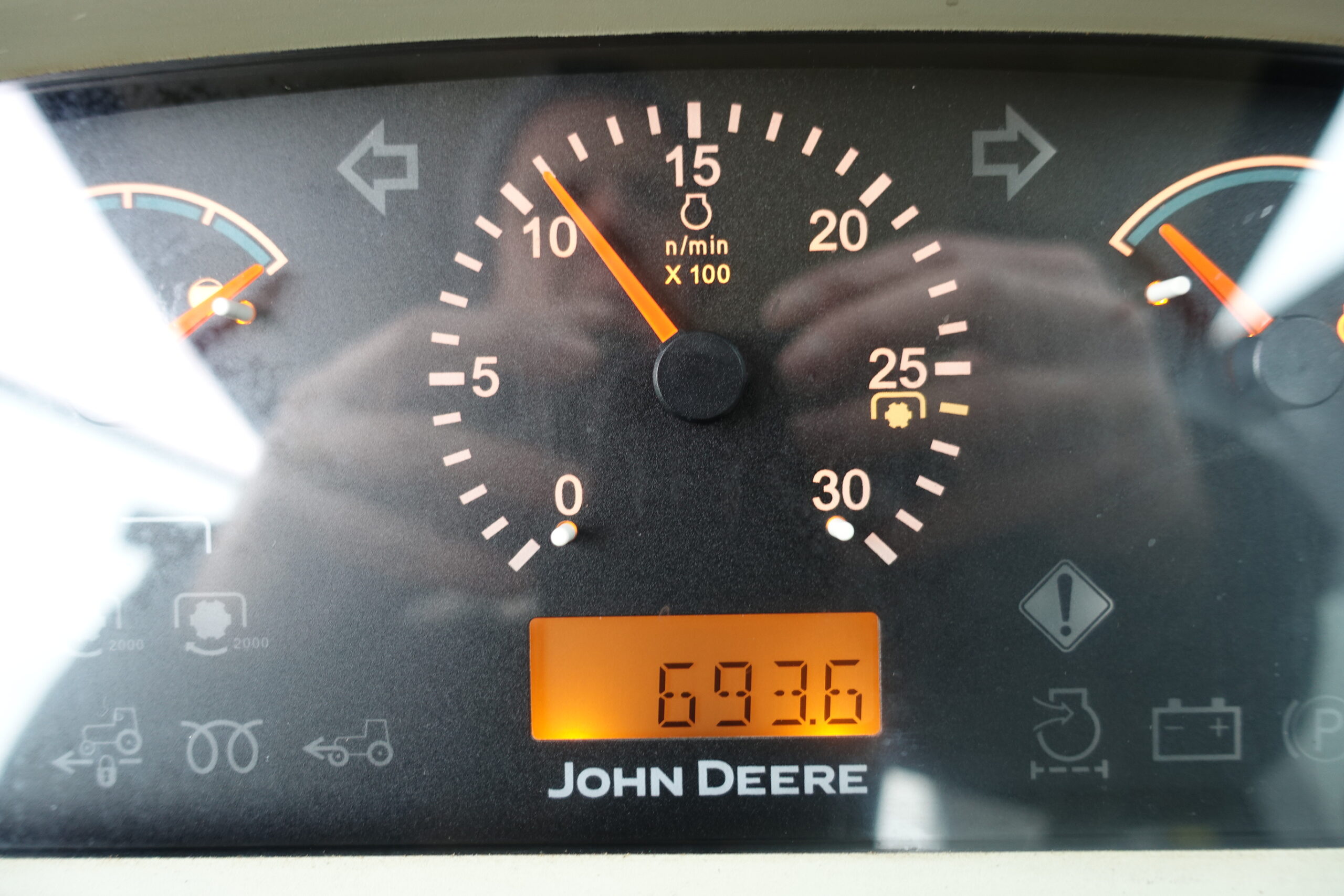 John Deere 3720 4wd HST - Afbeelding 13