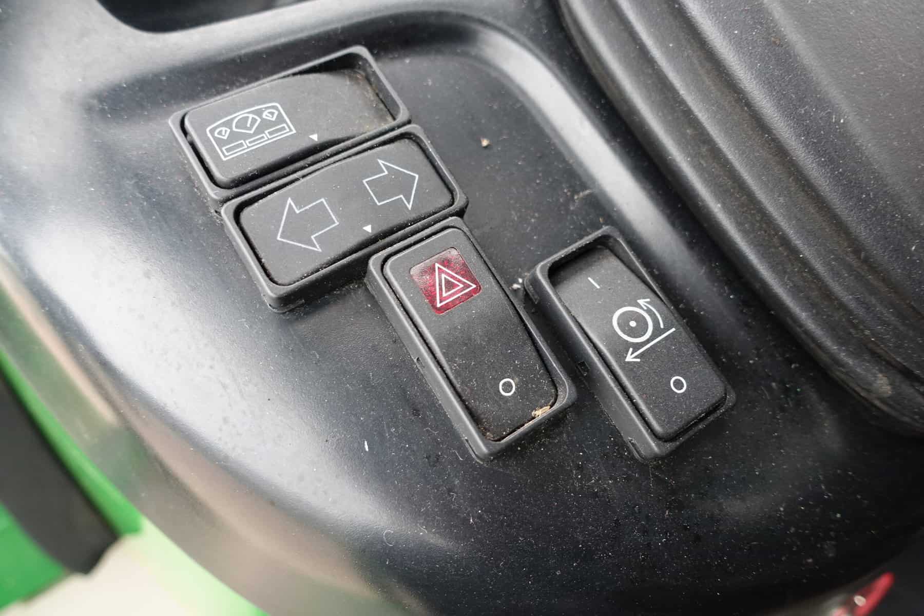 John Deere 3720 4wd HST - Afbeelding 15