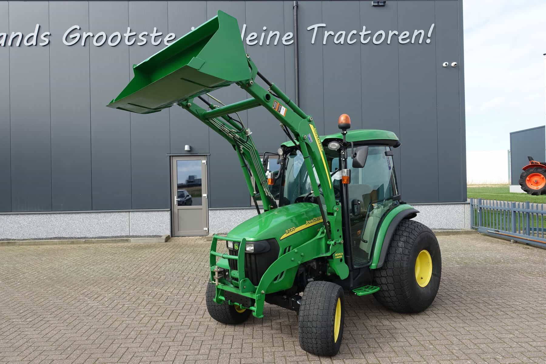 John Deere 3720 4wd HST - Afbeelding 3