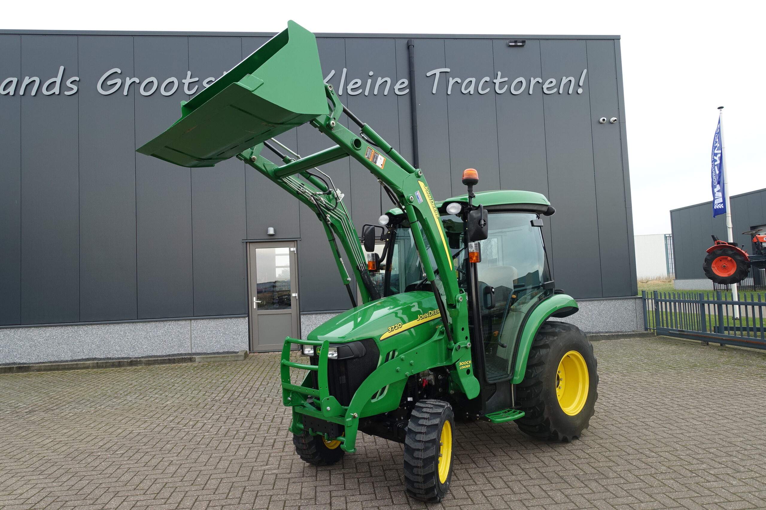 John Deere 3720 4wd HST - Afbeelding 3