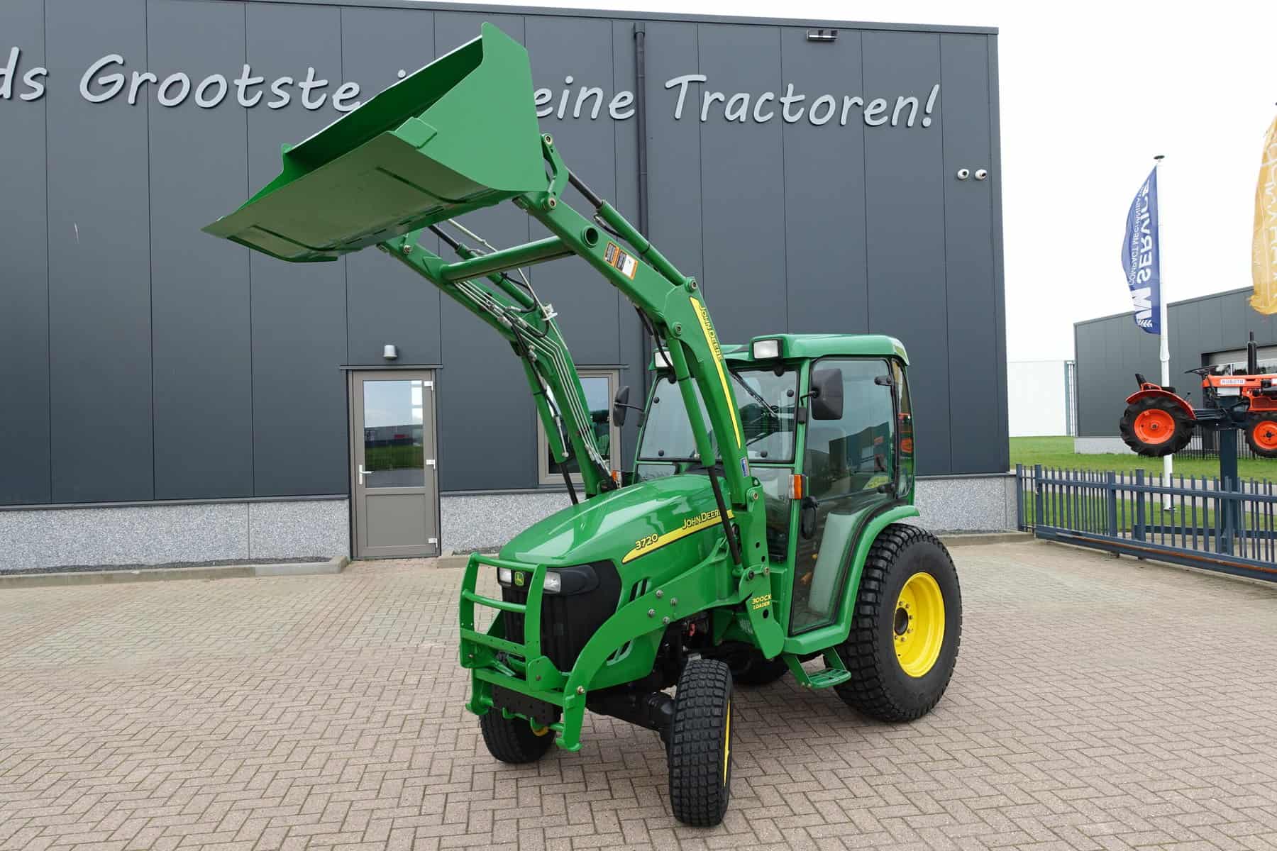 John Deere 3720 4wd HST - Afbeelding 3