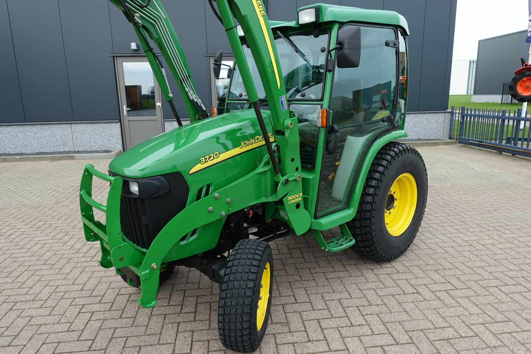 John Deere 3720 4wd HST - Afbeelding 4