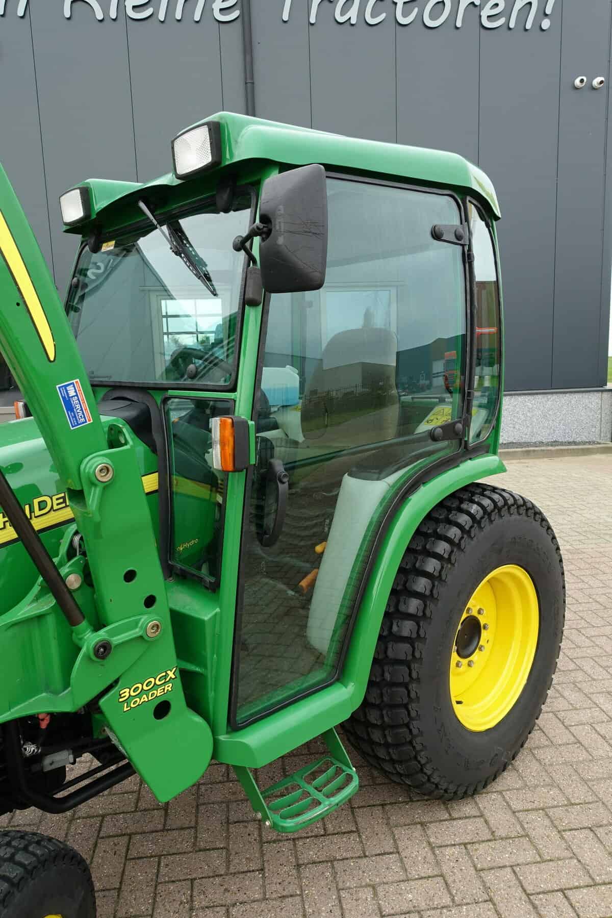 John Deere 3720 4wd HST - Afbeelding 9