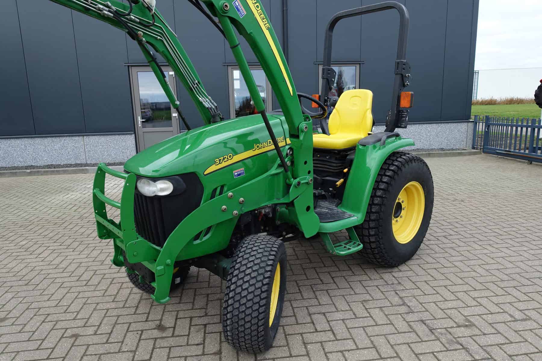 John Deere 3720 4wd HST - Afbeelding 4