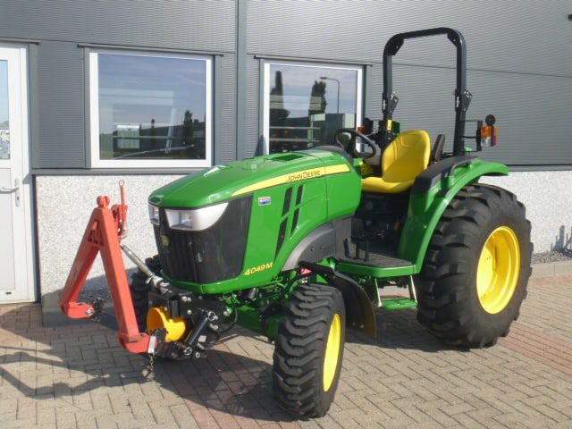 John Deere 4049M