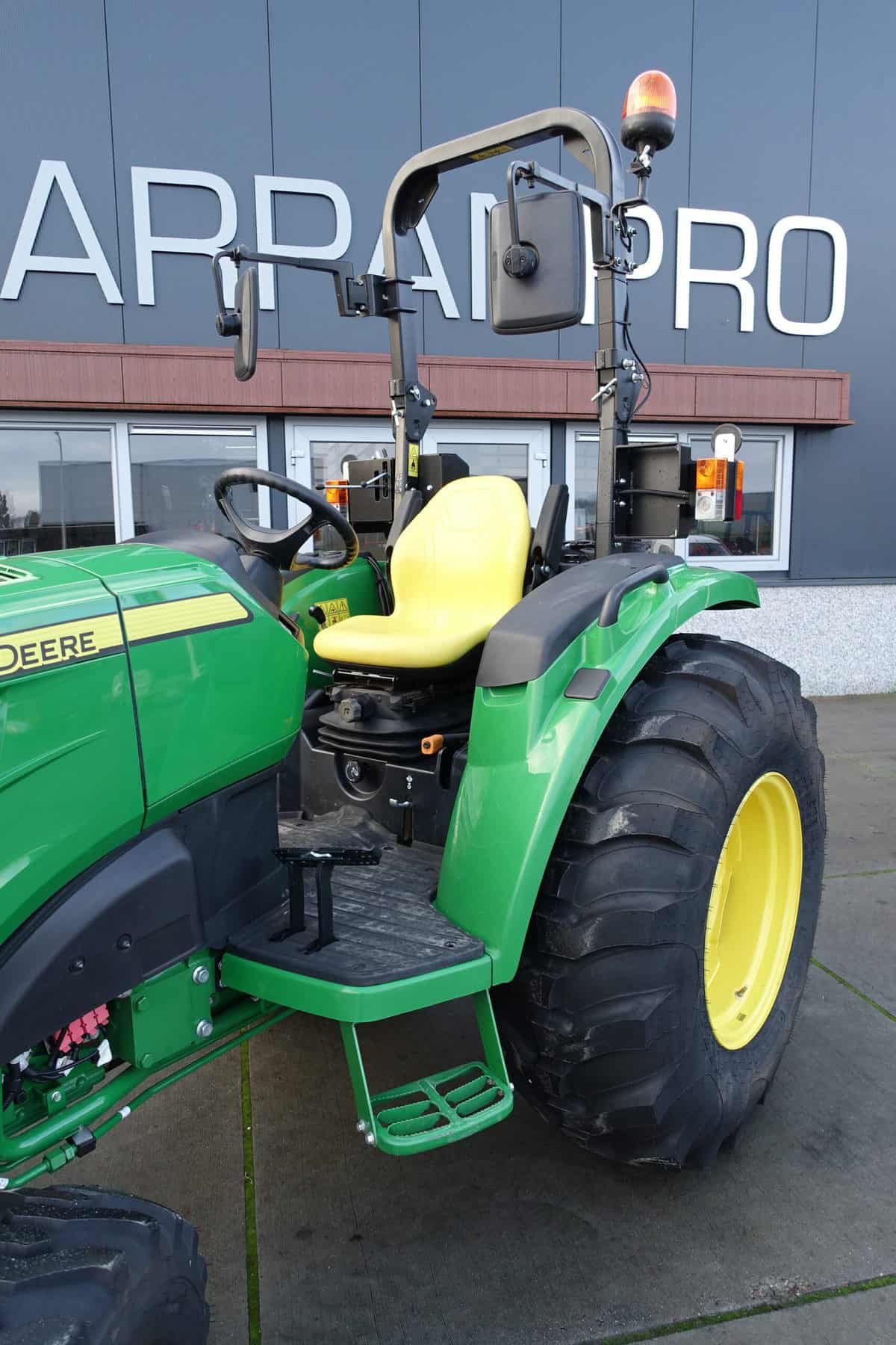 John Deere 4049M 4wd HST - Afbeelding 11