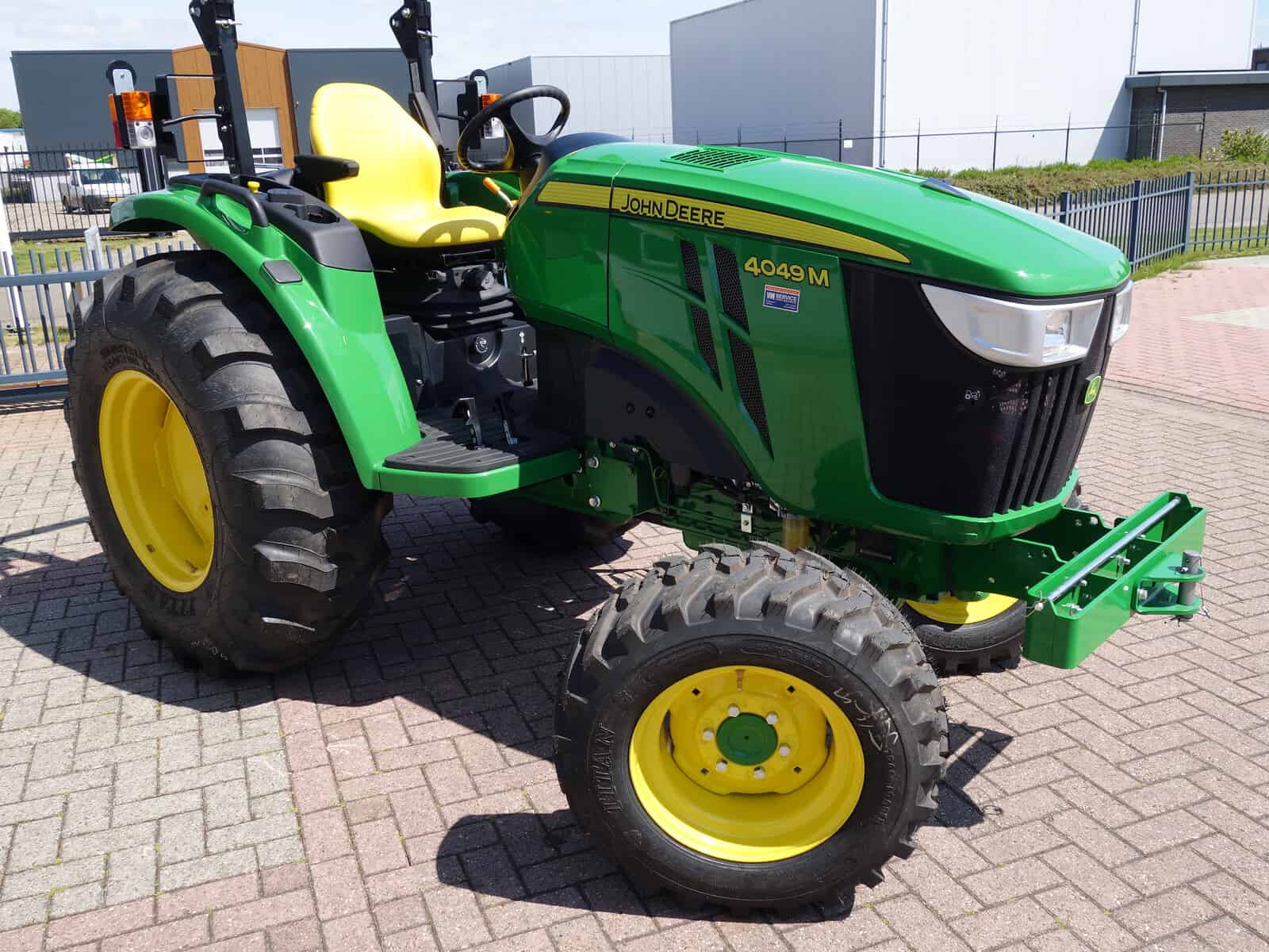 John Deere 4049M 4wd HST - Afbeelding 2