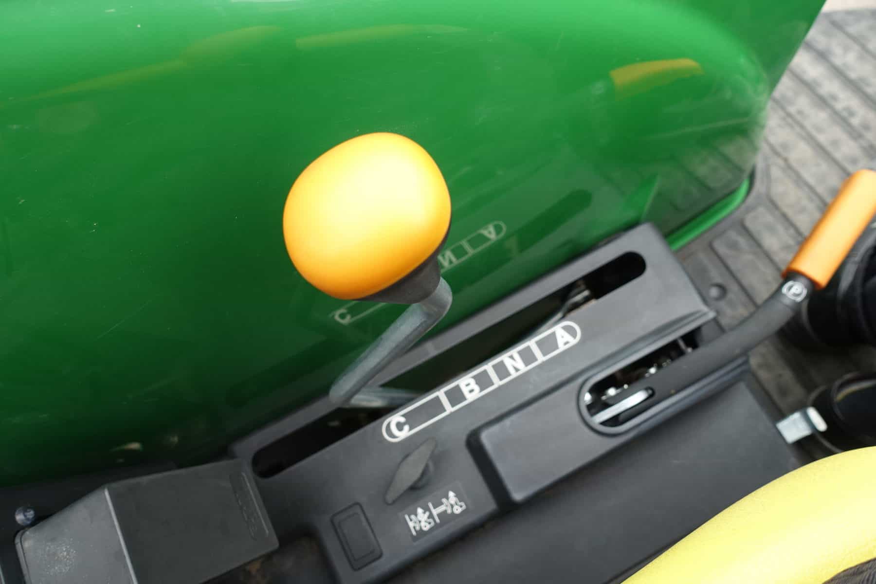 John Deere 4049M 4wd HST - Afbeelding 17