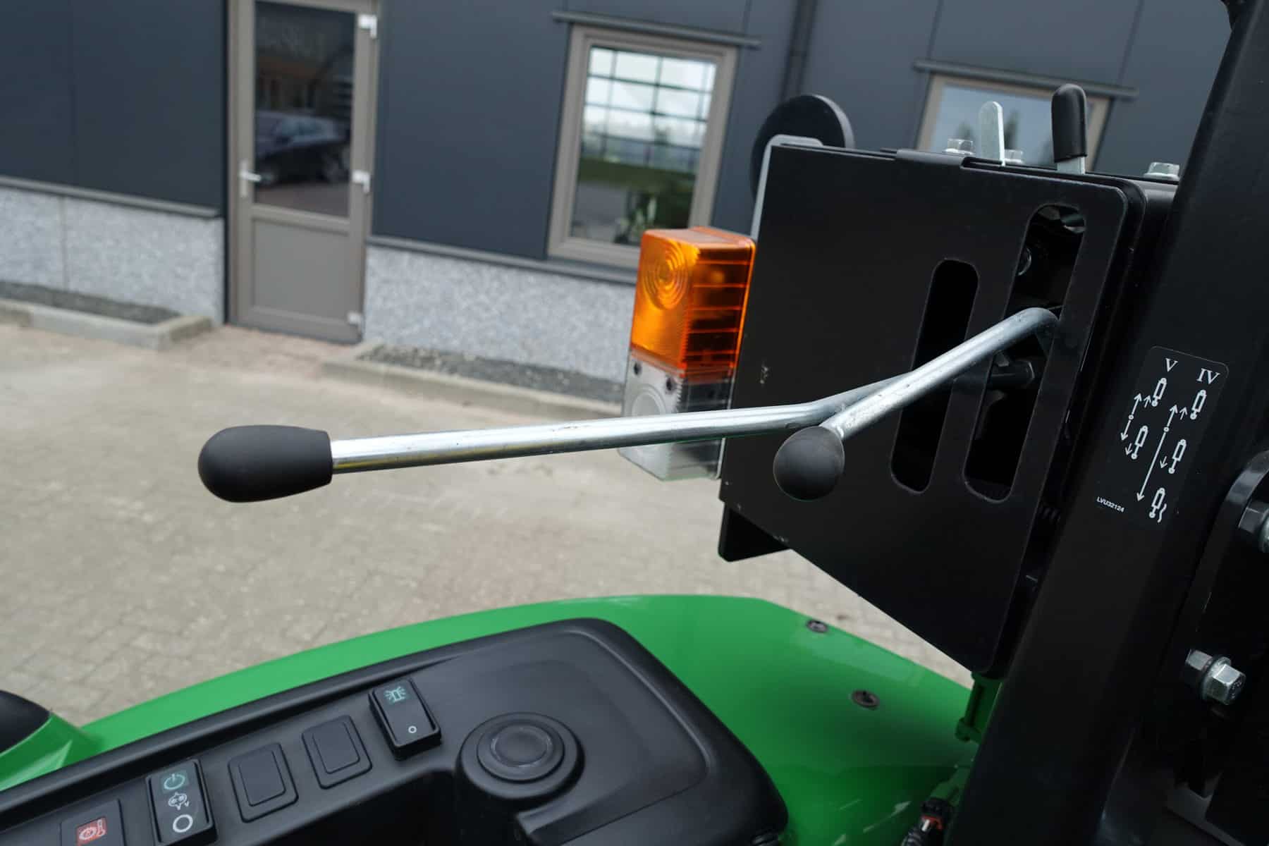 John Deere 4049M 4wd HST - Afbeelding 18