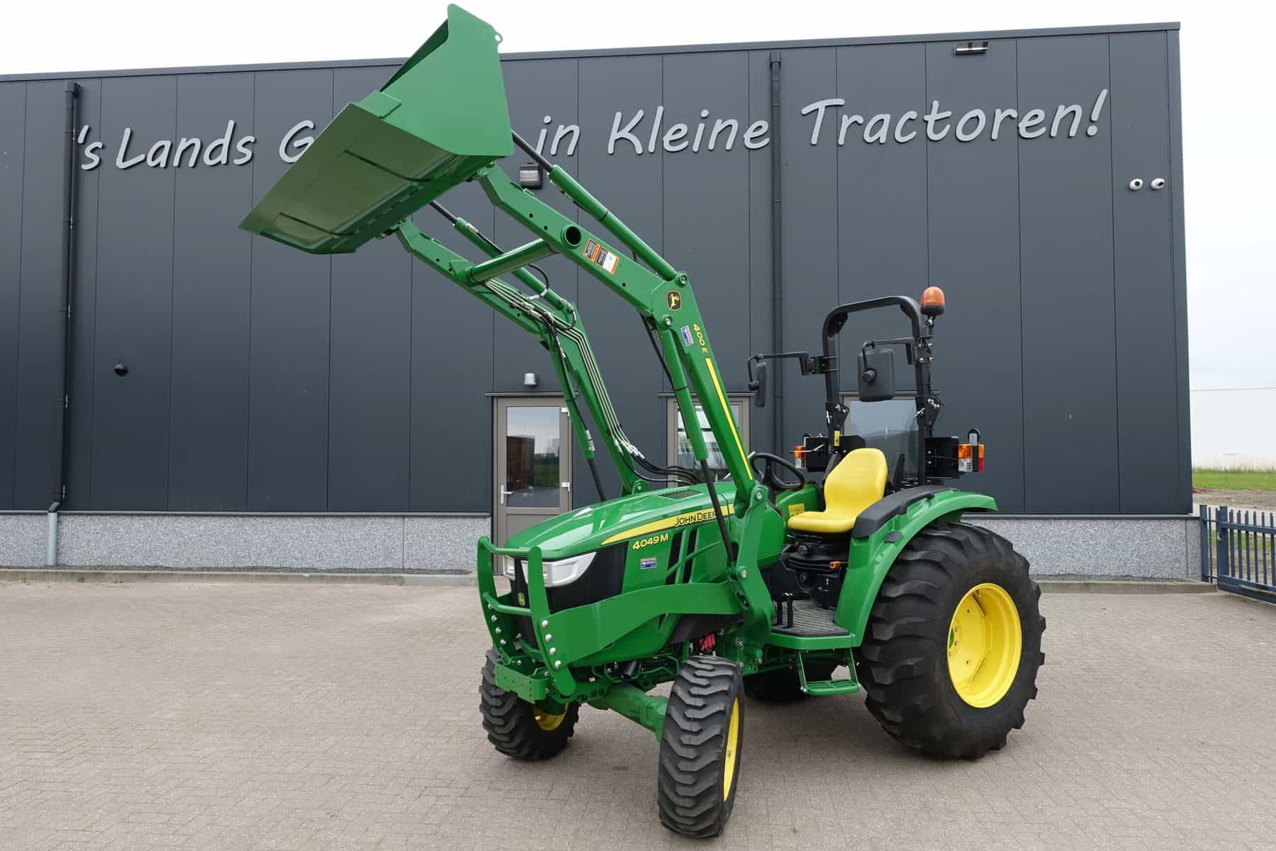John Deere 4049M 4wd HST - Afbeelding 3