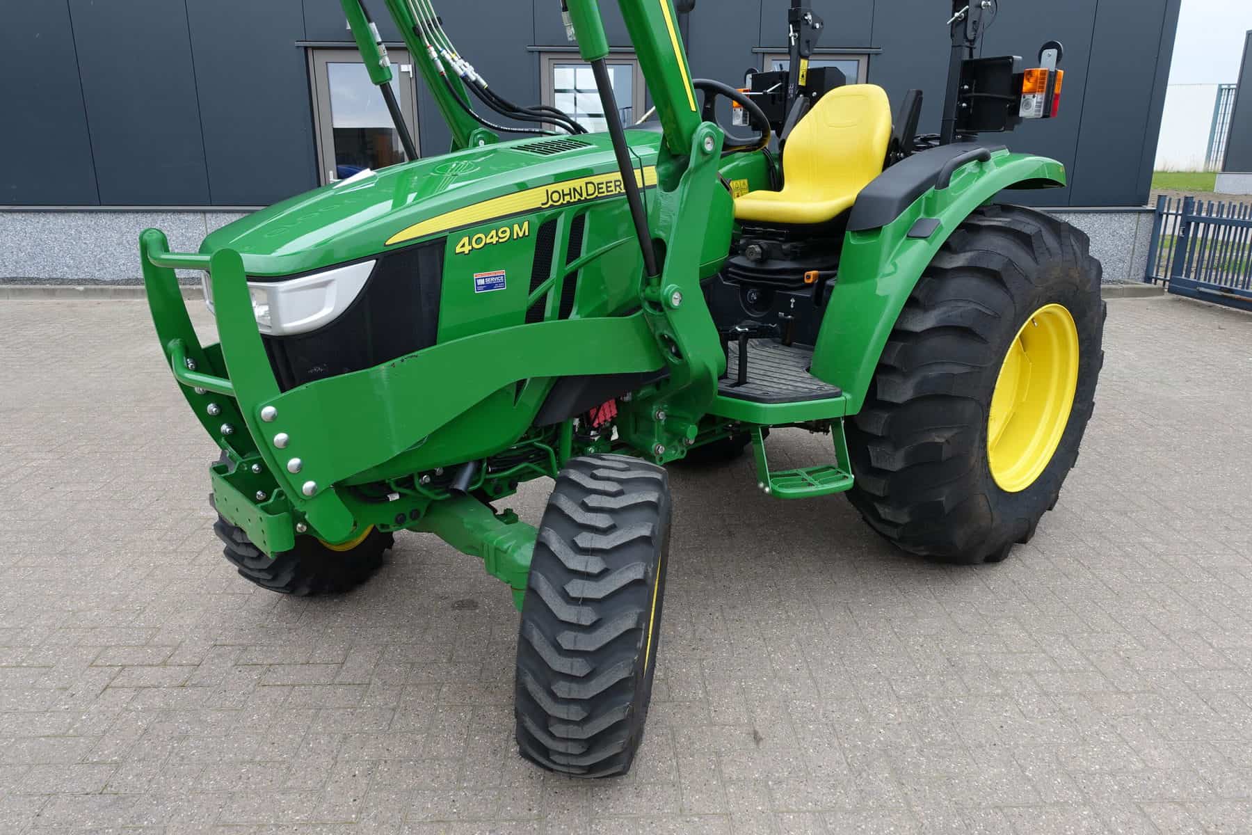 John Deere 4049M 4wd HST - Afbeelding 4