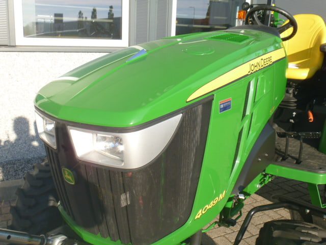 John Deere 4049M 4wd HST - Afbeelding 4
