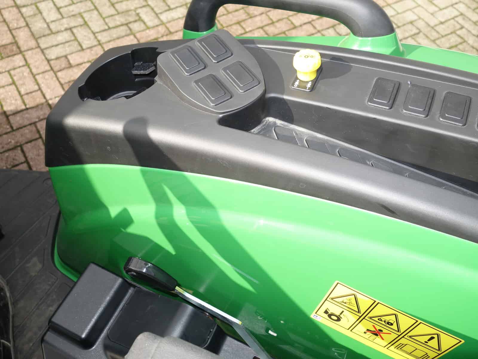 John Deere 4049M 4wd HST - Afbeelding 13