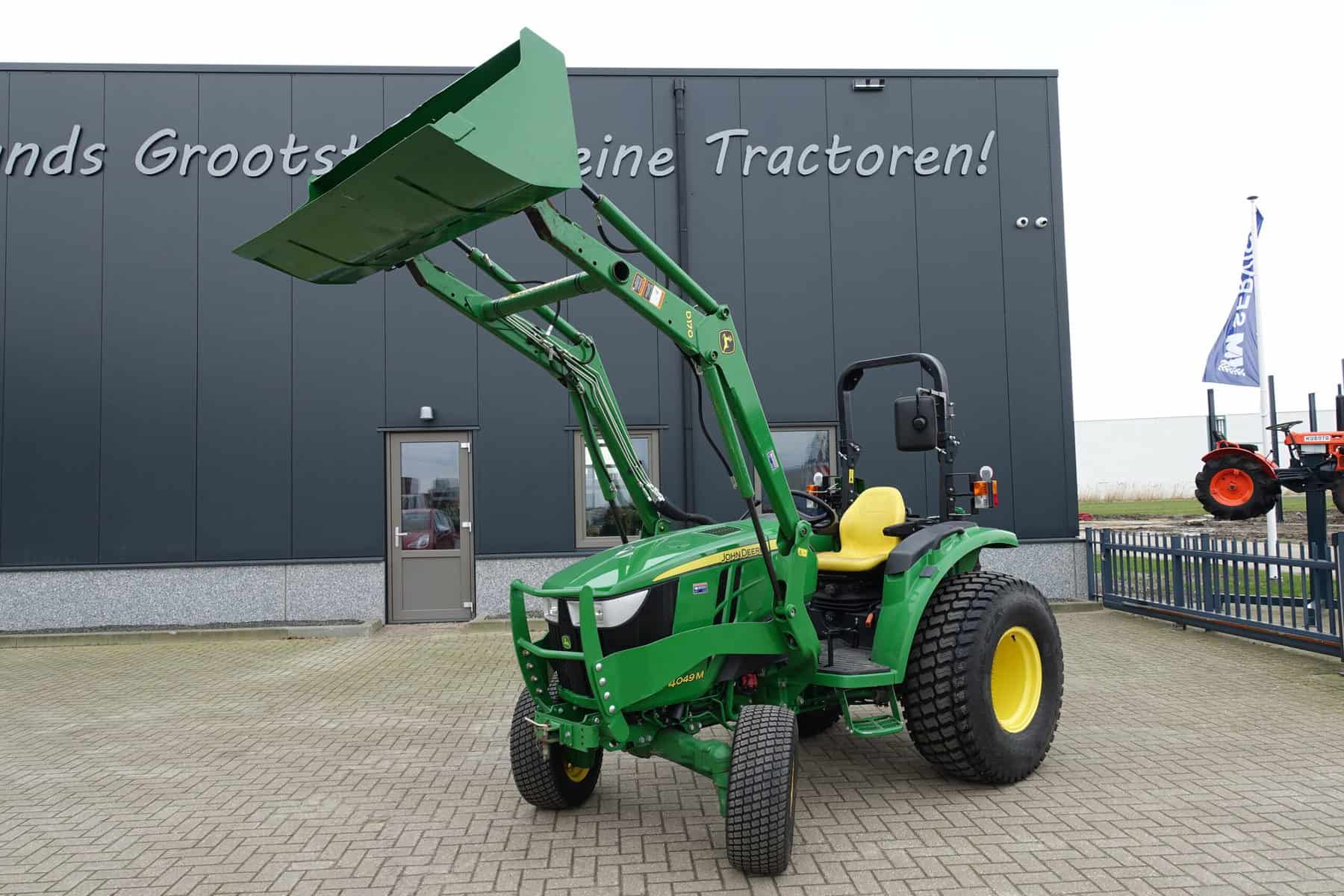 John Deere 4049M 4wd HST - Afbeelding 3