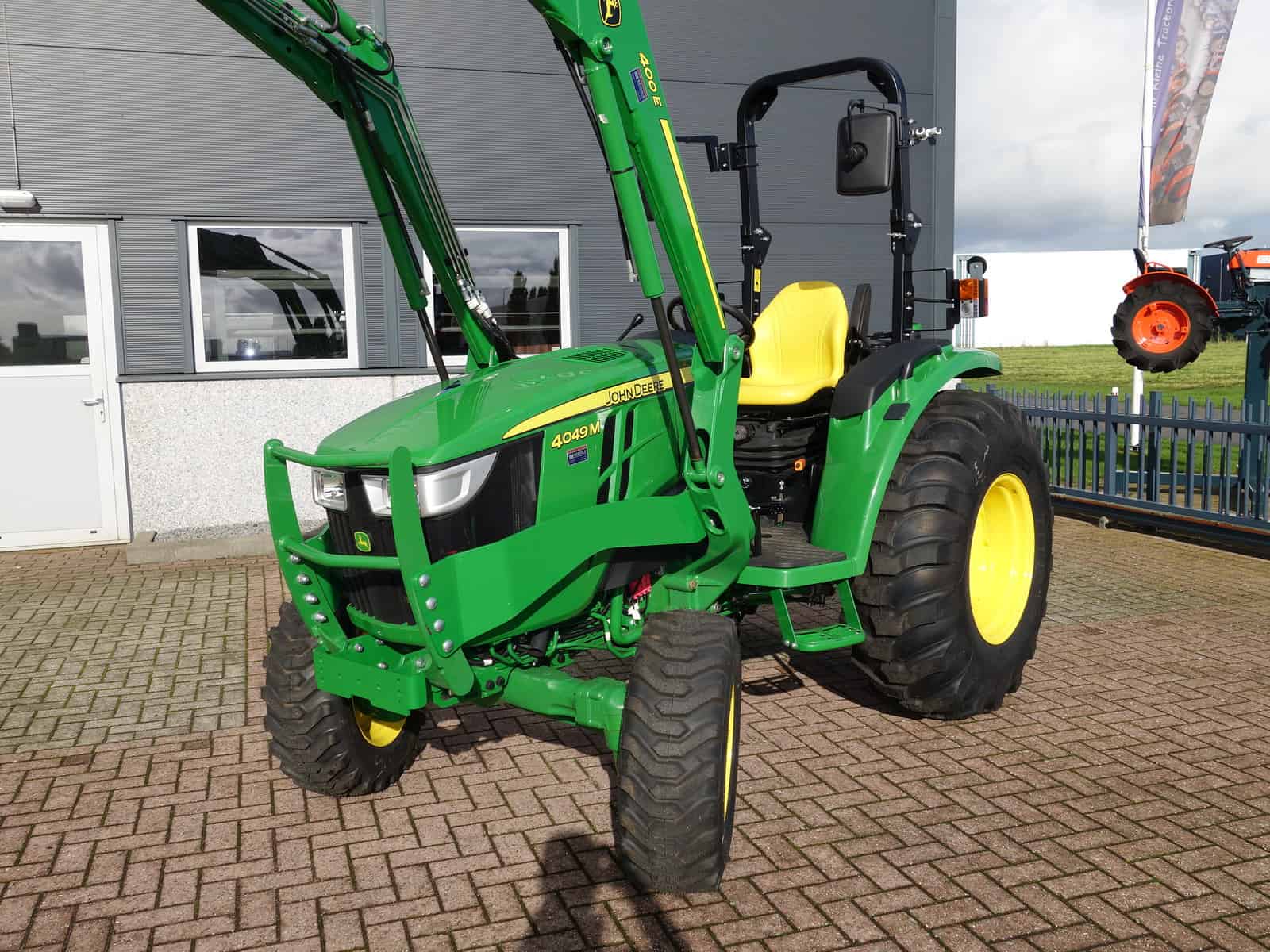 John Deere 4049M 4wd HST - Afbeelding 4
