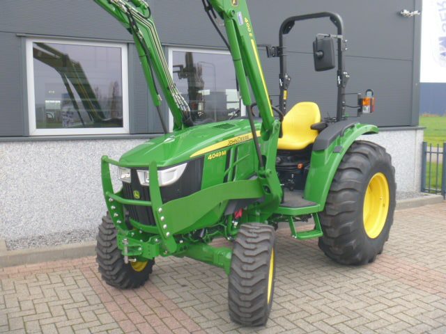 John Deere 4049M 4wd HST - Afbeelding 4