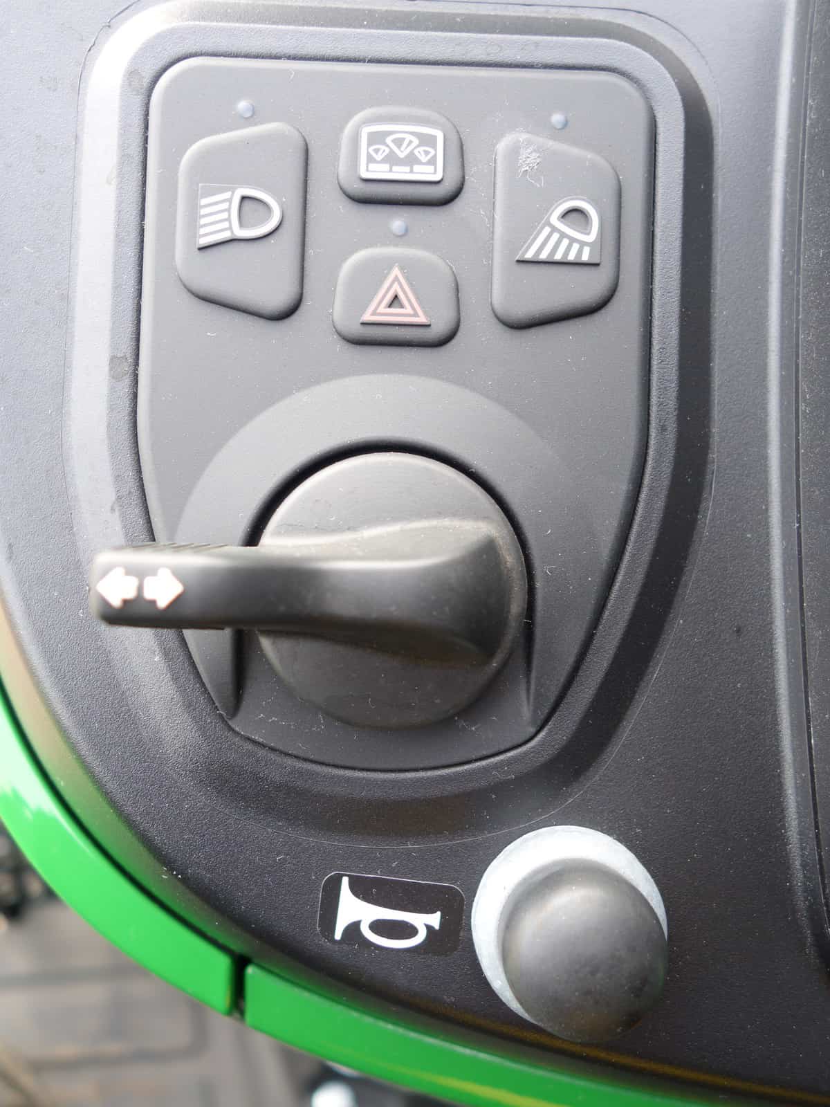 John Deere 4049M 4wd HST - Afbeelding 11