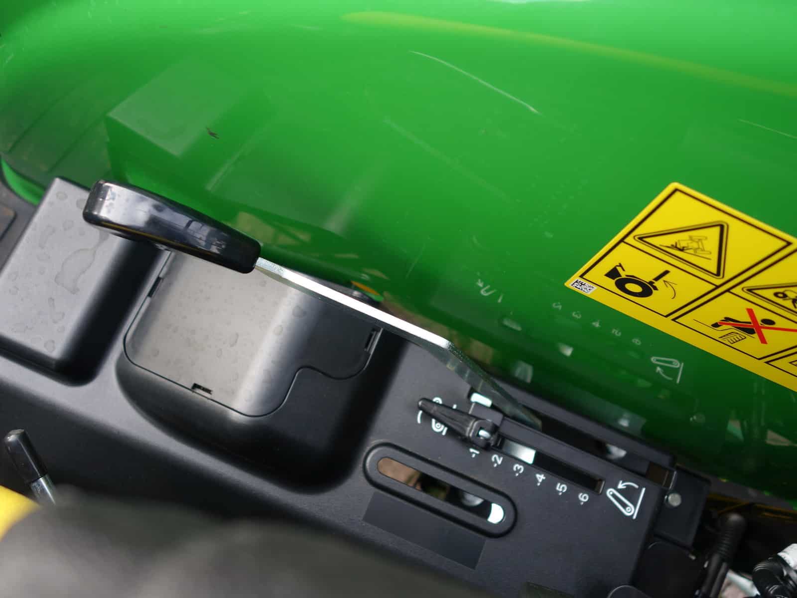 John Deere 4049M 4wd HST - Afbeelding 15