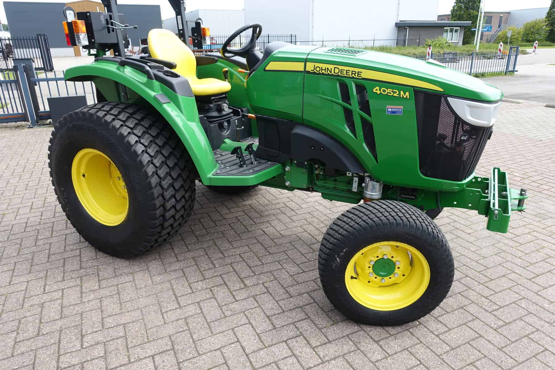 John Deere 4052M 4wd HST - Afbeelding 2