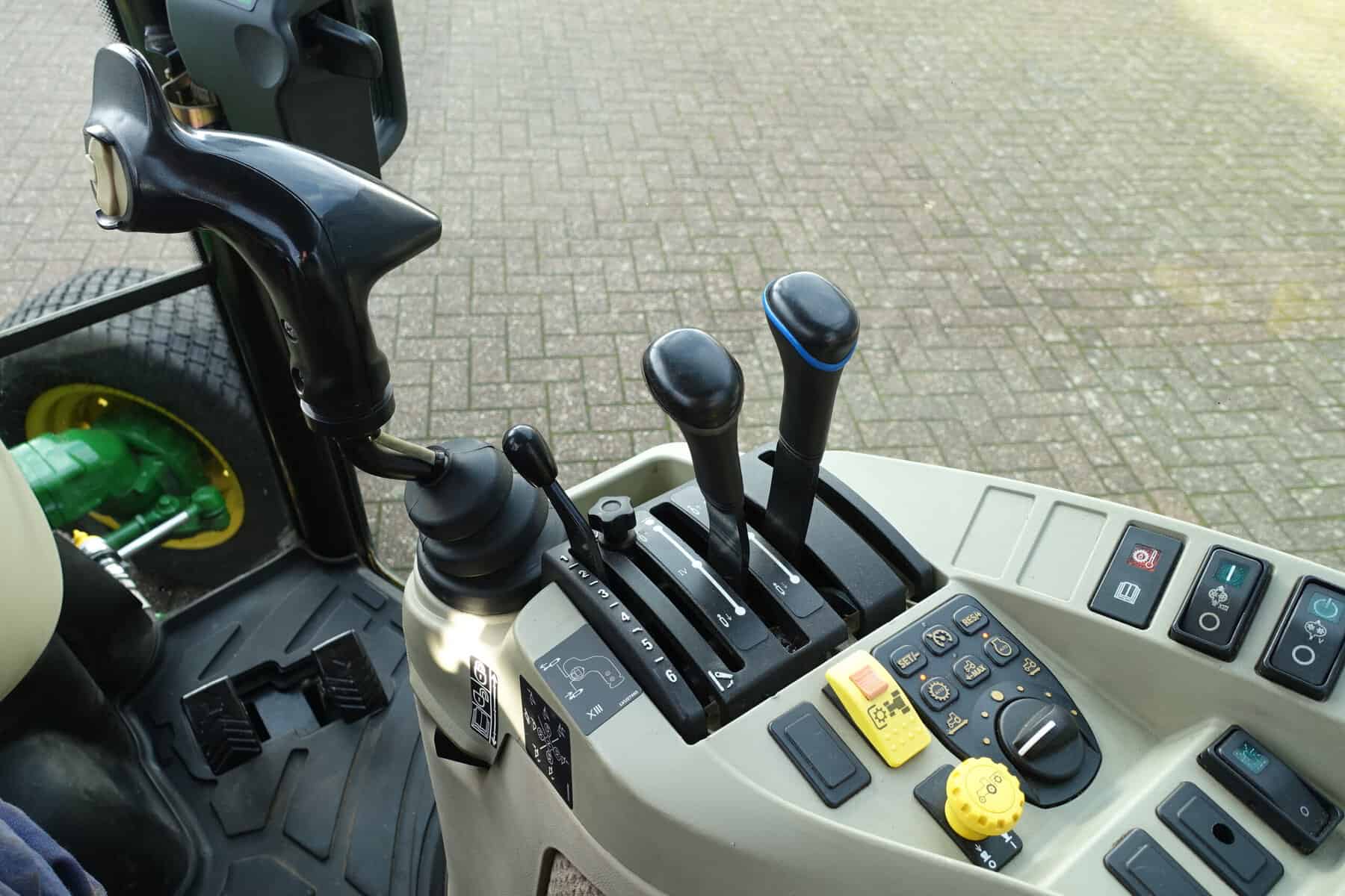 John Deere 4066R 4wd HST - Afbeelding 16