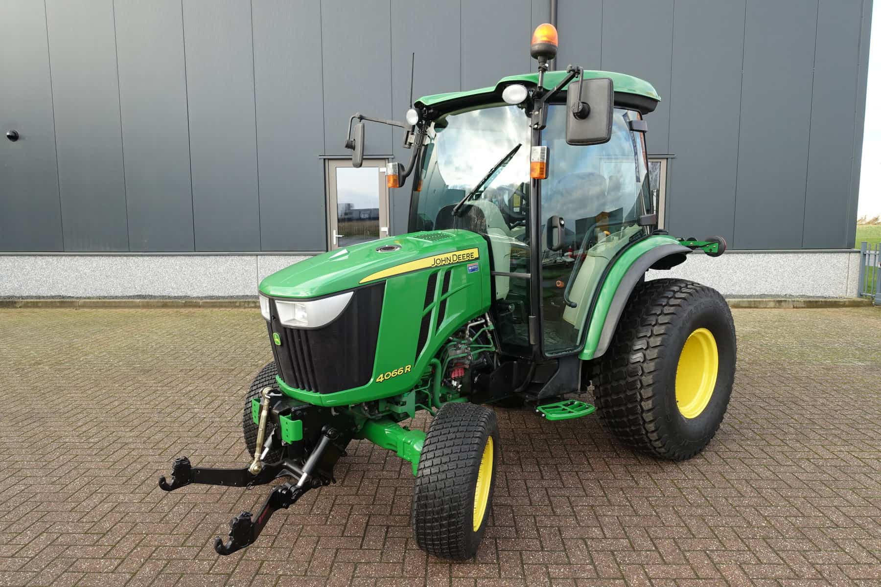John Deere 4066R 4wd HST - Afbeelding 3