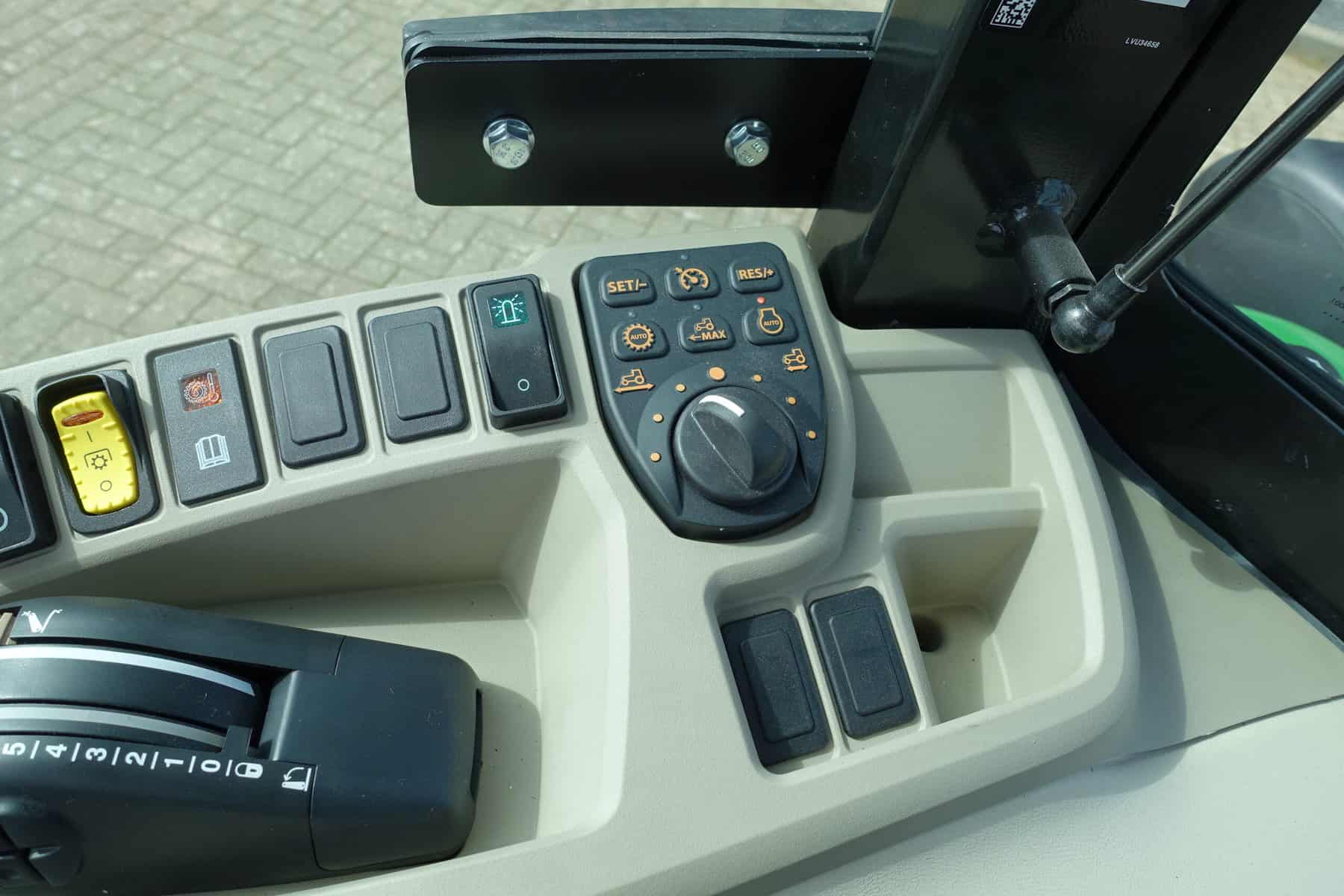 John Deere 4066R 4wd HST - Afbeelding 23