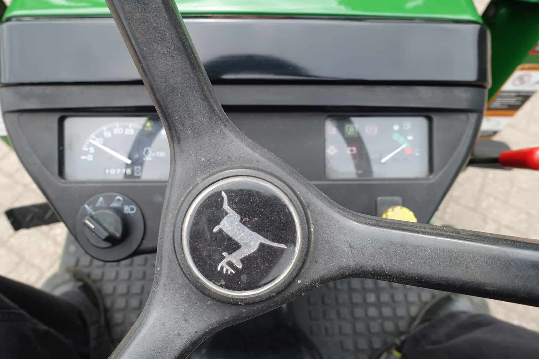 John Deere 4100 4wd HST - Afbeelding 10