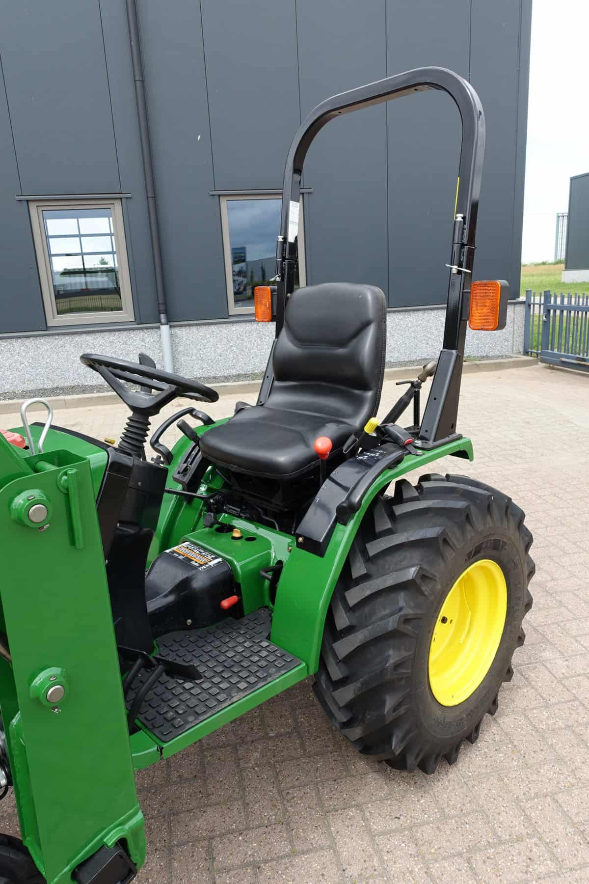 John Deere 4100 4wd HST - Afbeelding 8