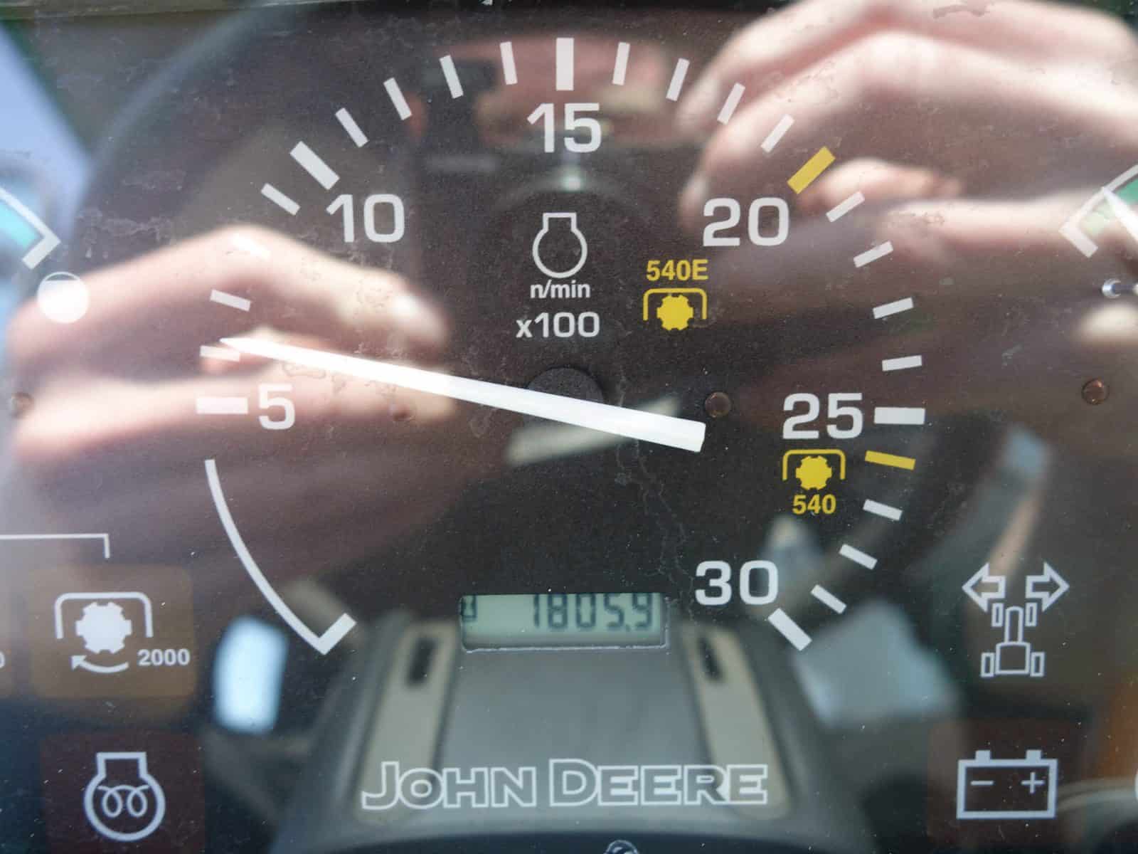 John Deere 4410 4wd HST - Afbeelding 11