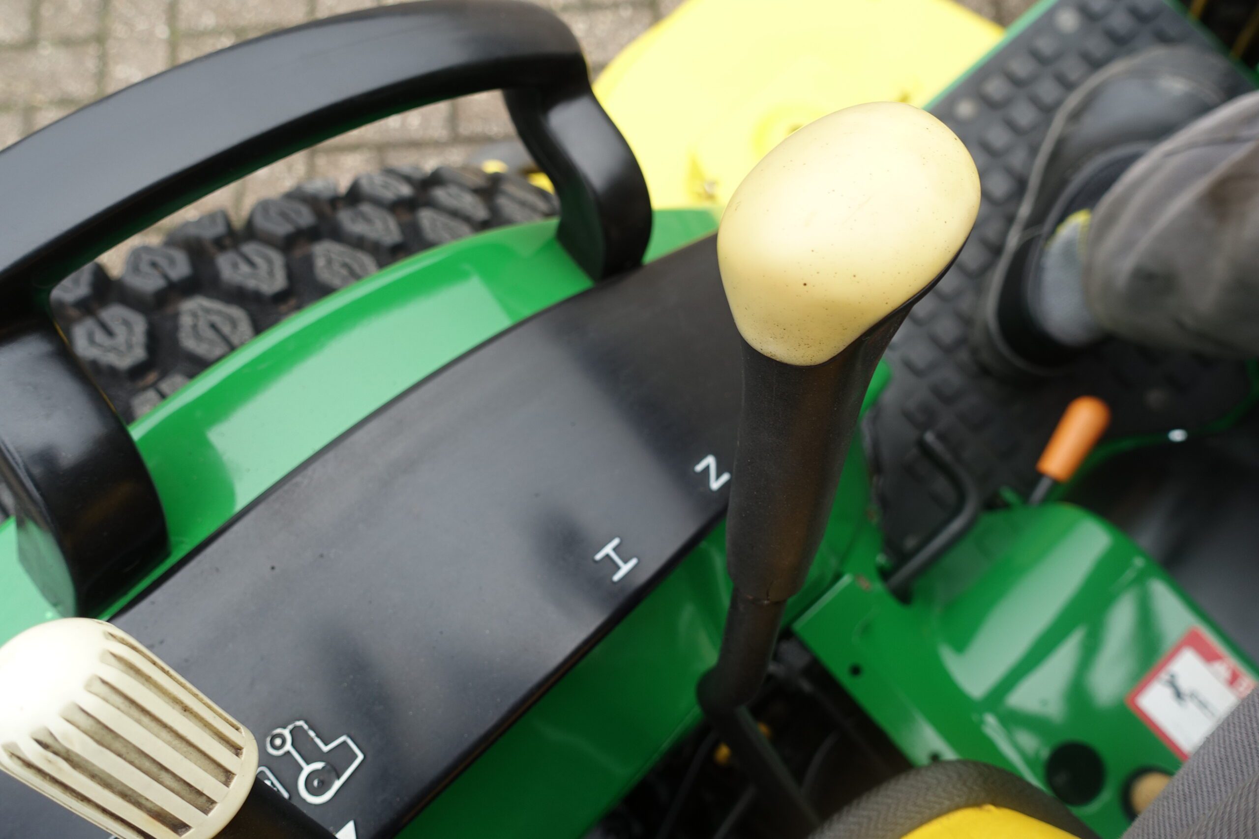 John Deere 4110 4wd HST - Afbeelding 15