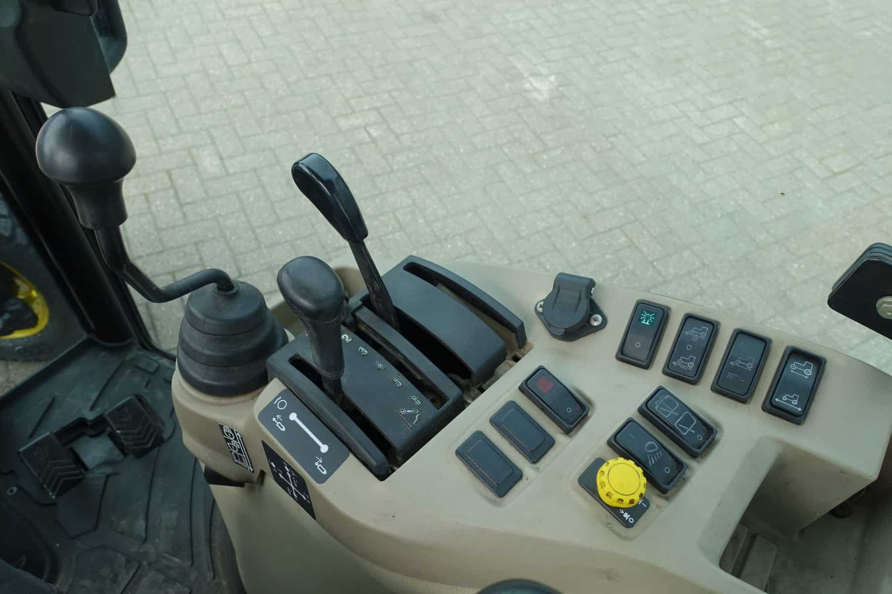 John Deere 4720 4wd HST - Afbeelding 16