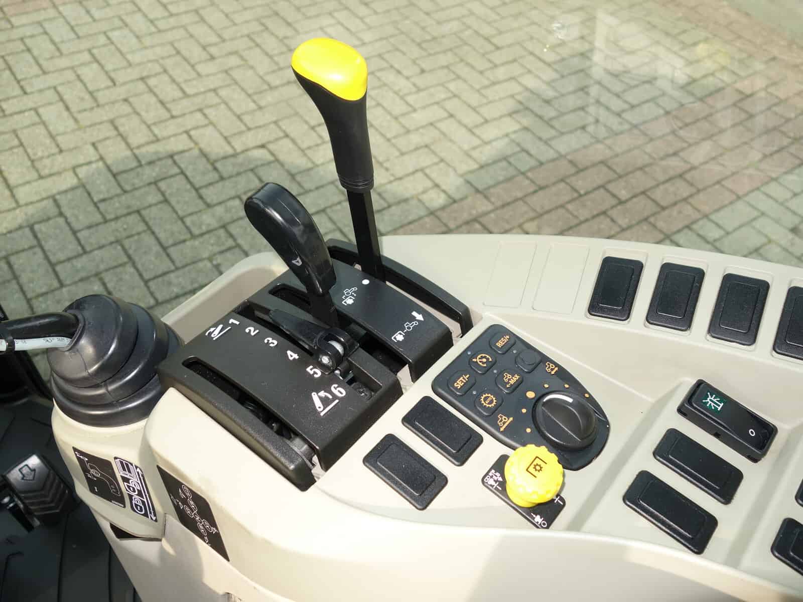 John Deere 3038R 4wd HST - Afbeelding 18