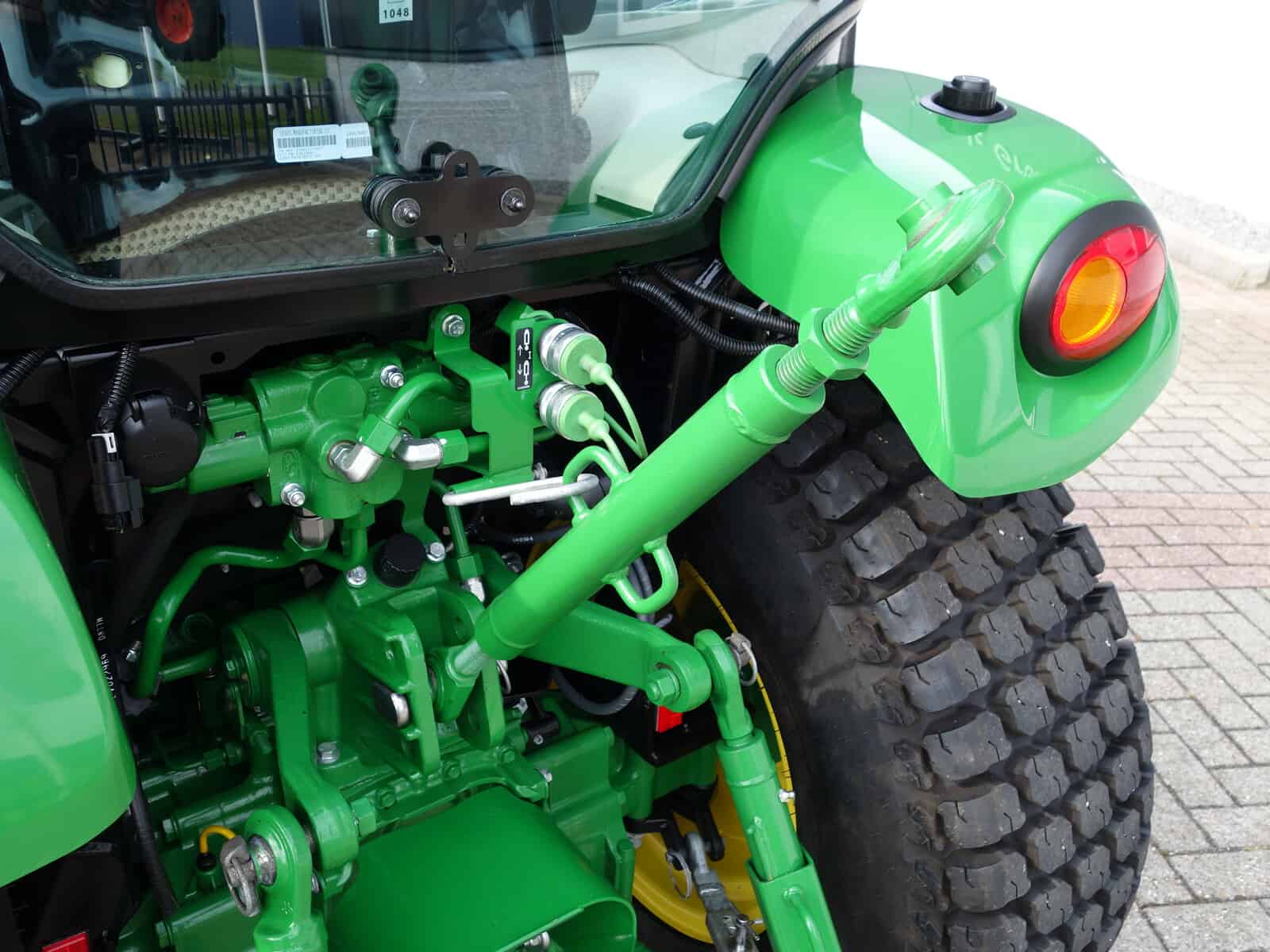 John Deere 3038R 4wd HST - Afbeelding 28