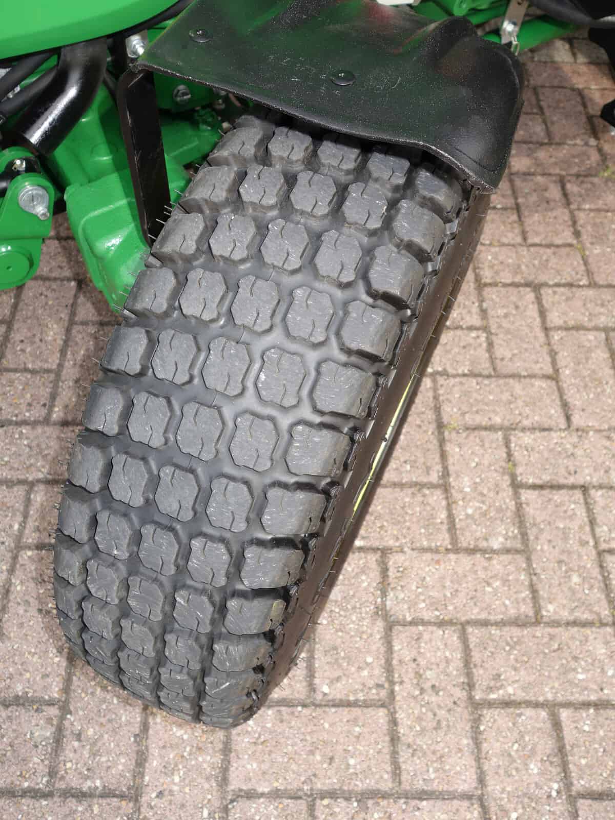 John Deere 3038R 4wd HST - Afbeelding 32