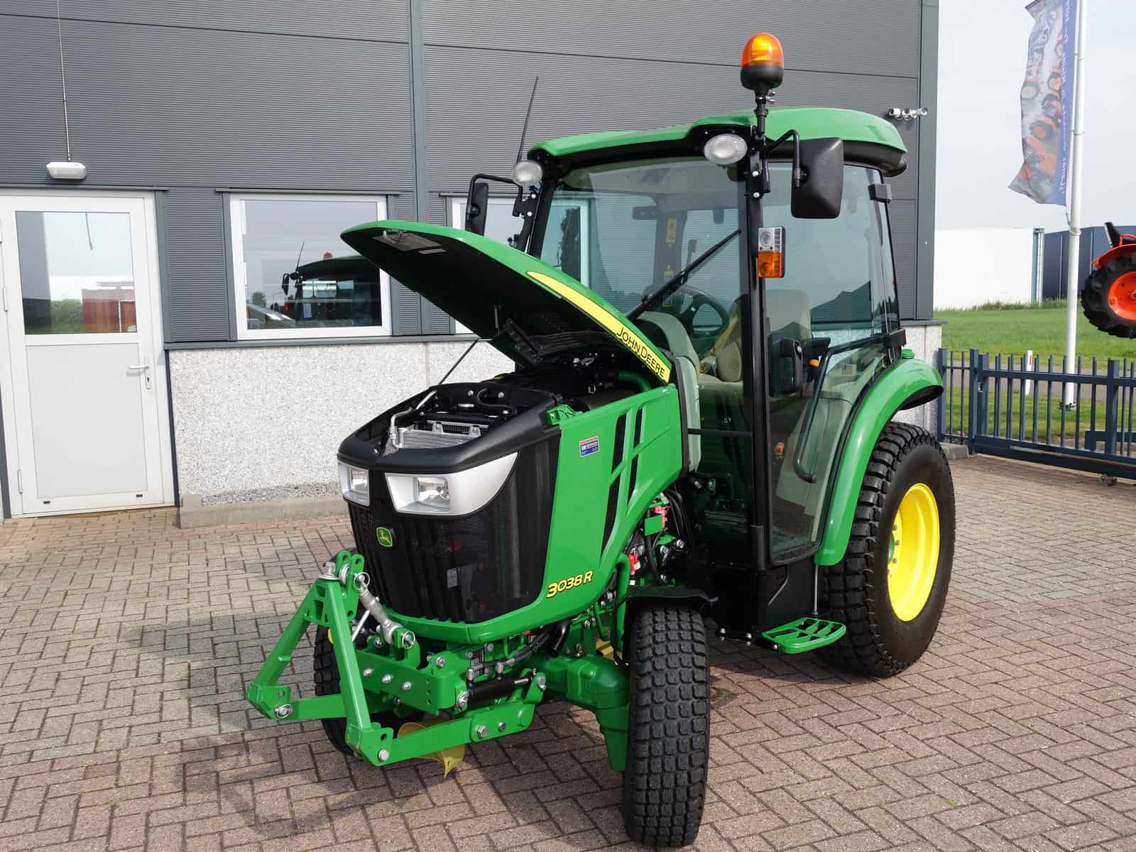 John Deere 3038R 4wd HST - Afbeelding 38