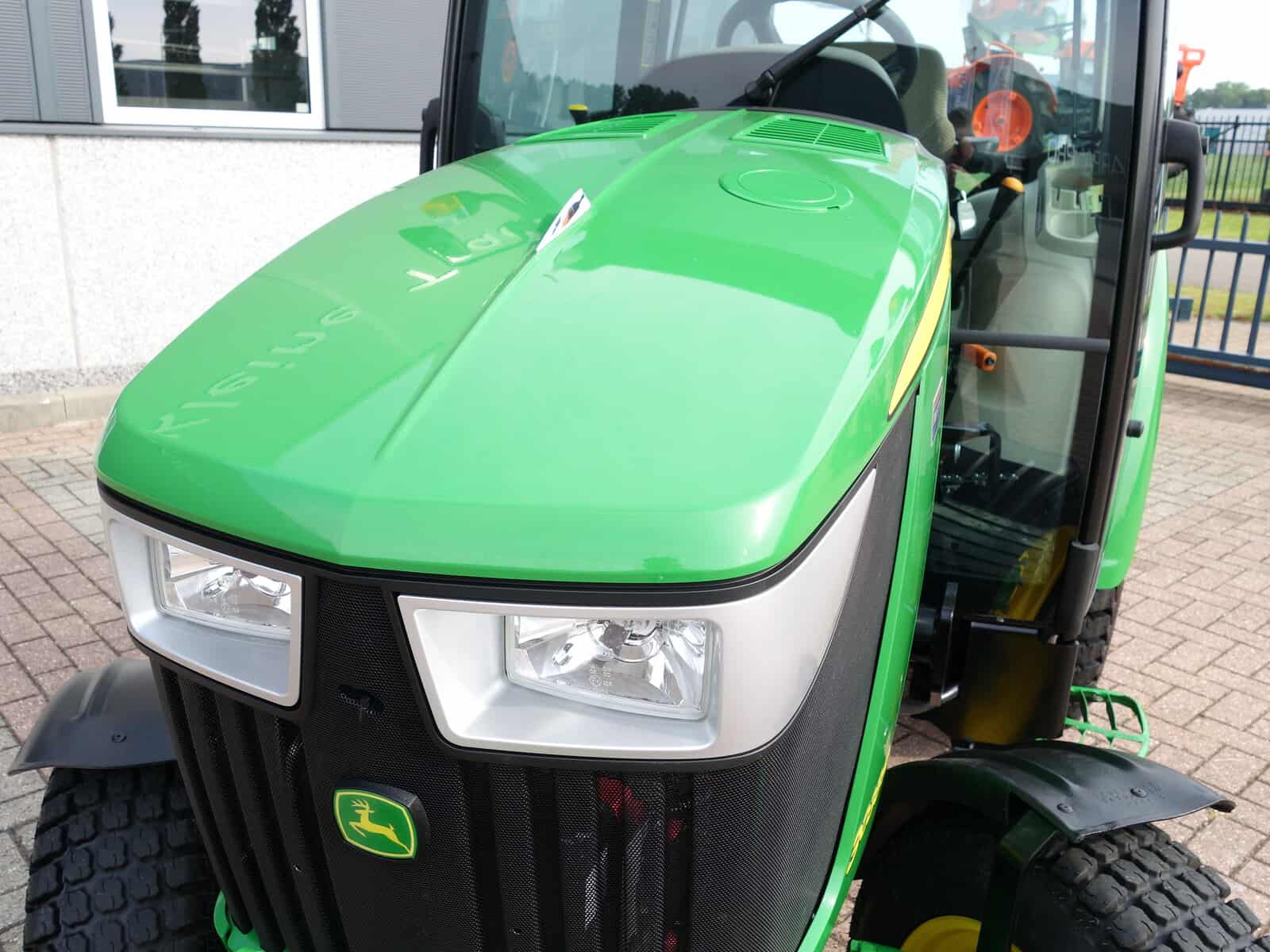 John Deere 3038R 4wd HST - Afbeelding 8