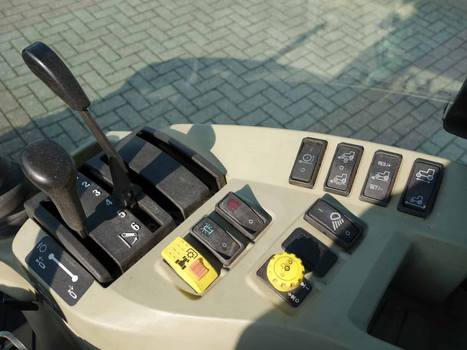 John Deere 4720 4wd HST - Afbeelding 16