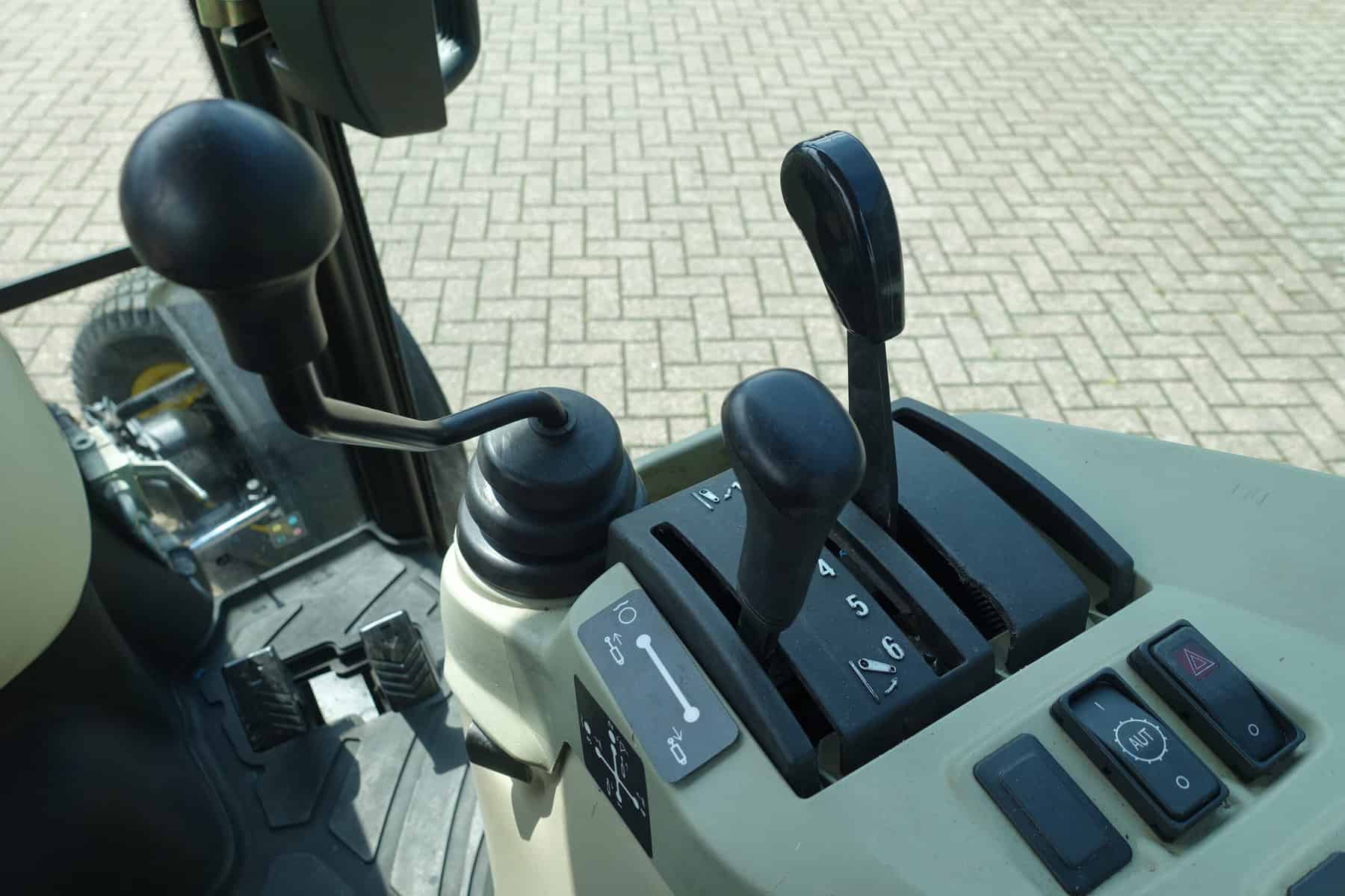 John Deere 4720 4wd HST - Afbeelding 18