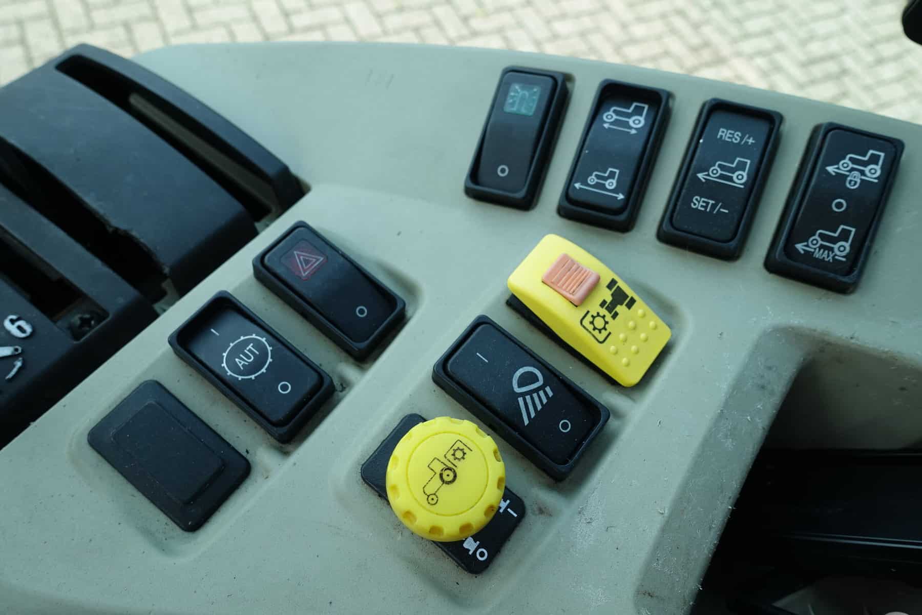 John Deere 4720 4wd HST - Afbeelding 19