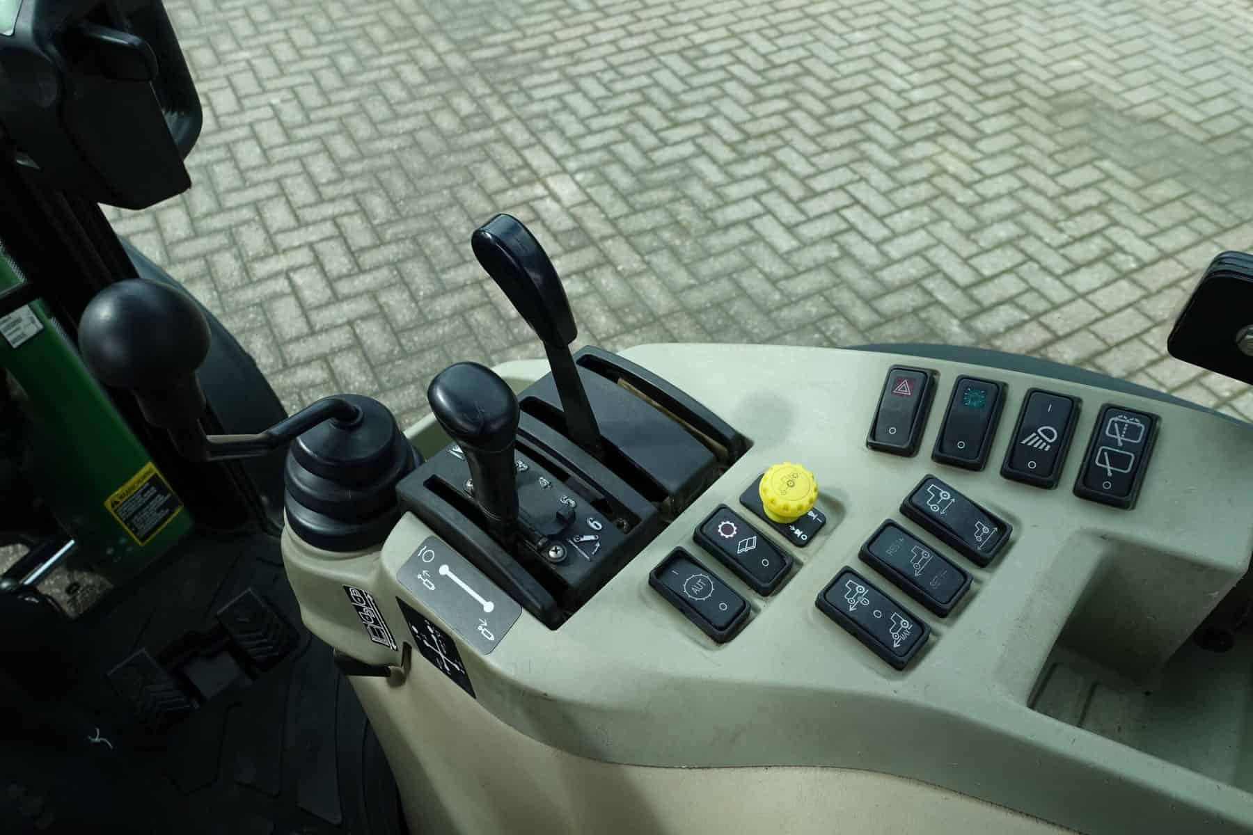 John Deere 4720 4wd HST - Afbeelding 15