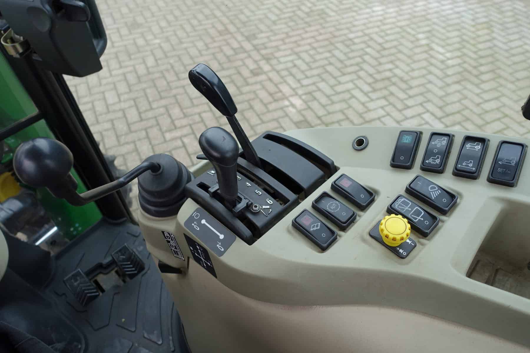 John Deere 4720 4wd HST - Afbeelding 17