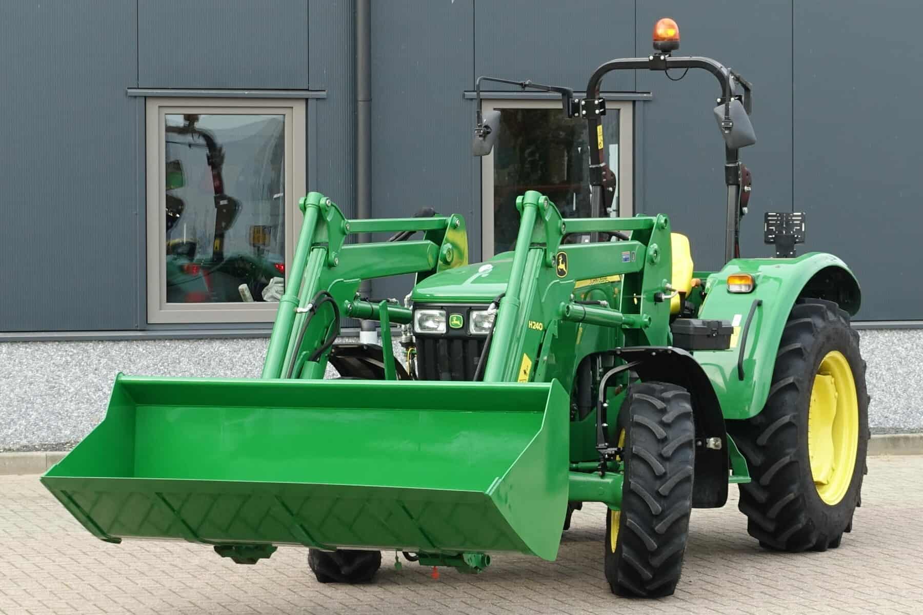 John Deere 5050E 4wd