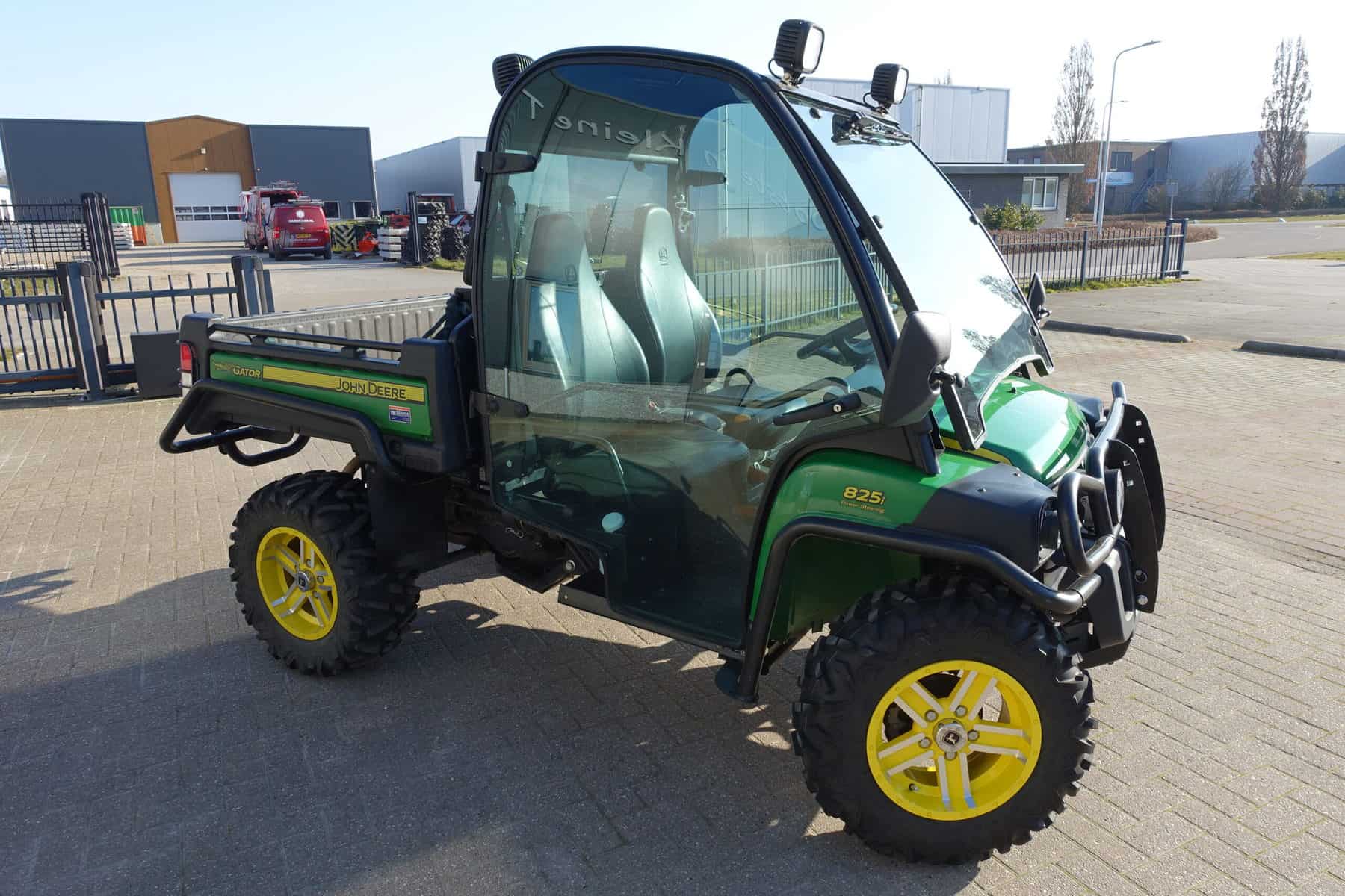 John Deere Gator 825i 4wd - Afbeelding 2