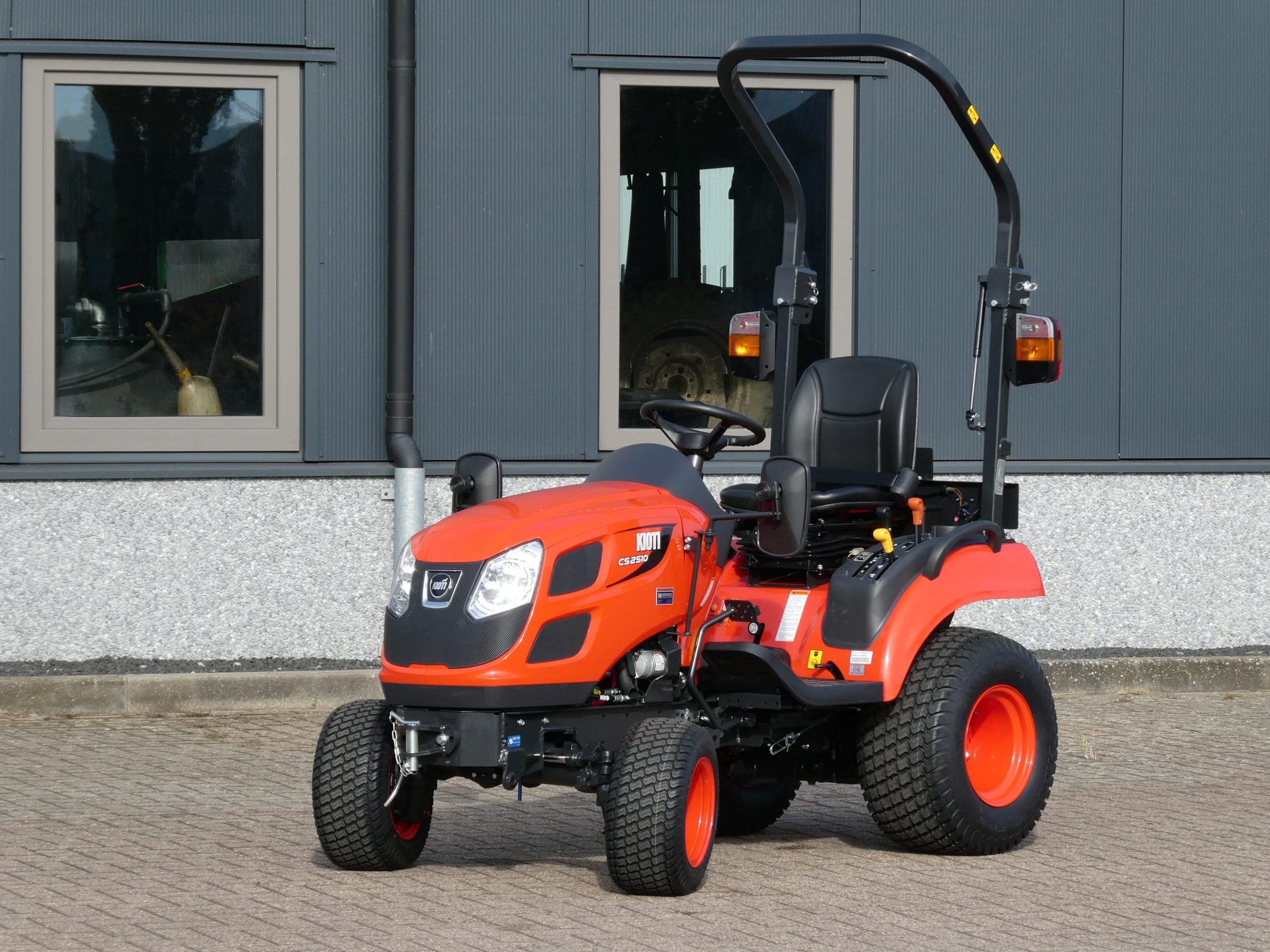 Kioti CS2510 4wd HST