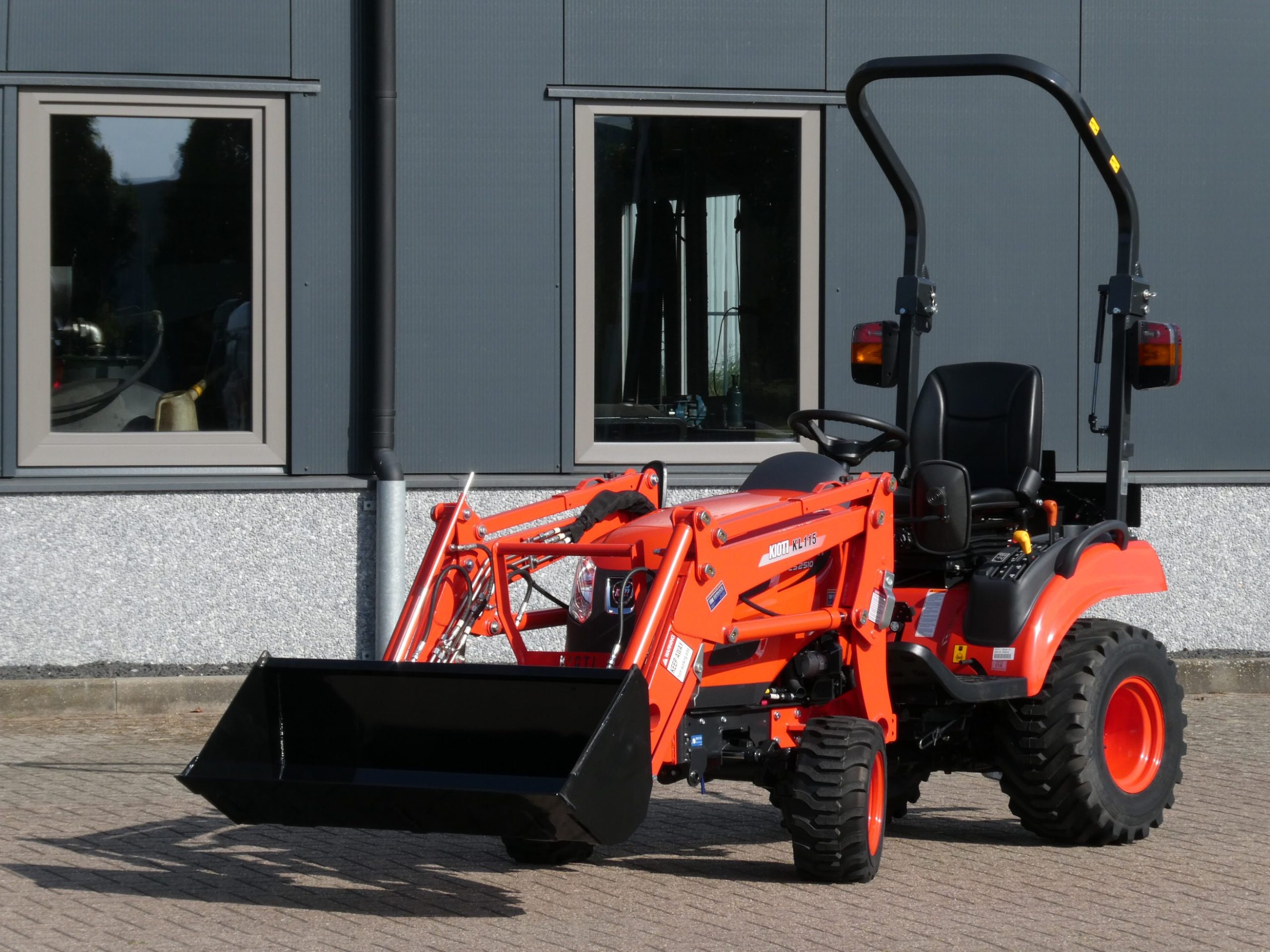 Kioti CS2510 4wd HST