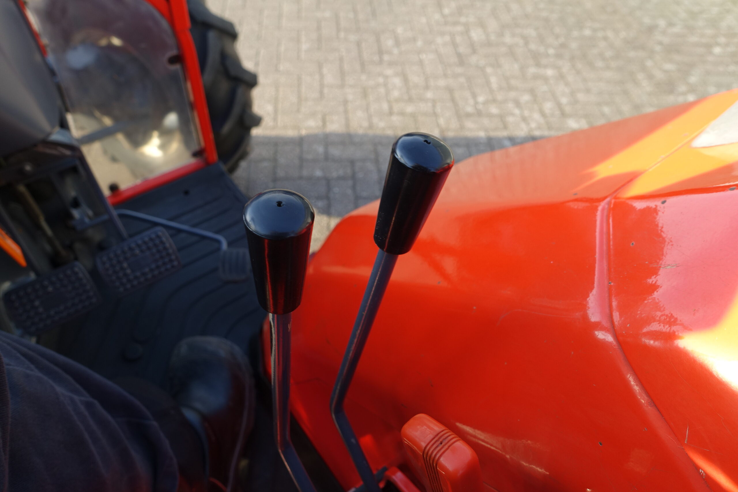 Kioti DK45 4wd - Afbeelding 15