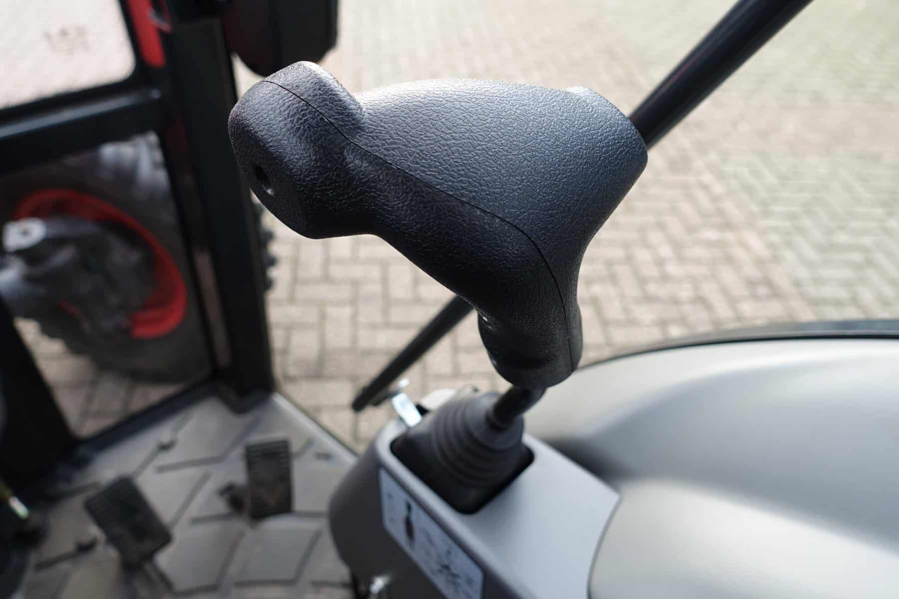 Kioti DK6010 4wd HST - Afbeelding 16